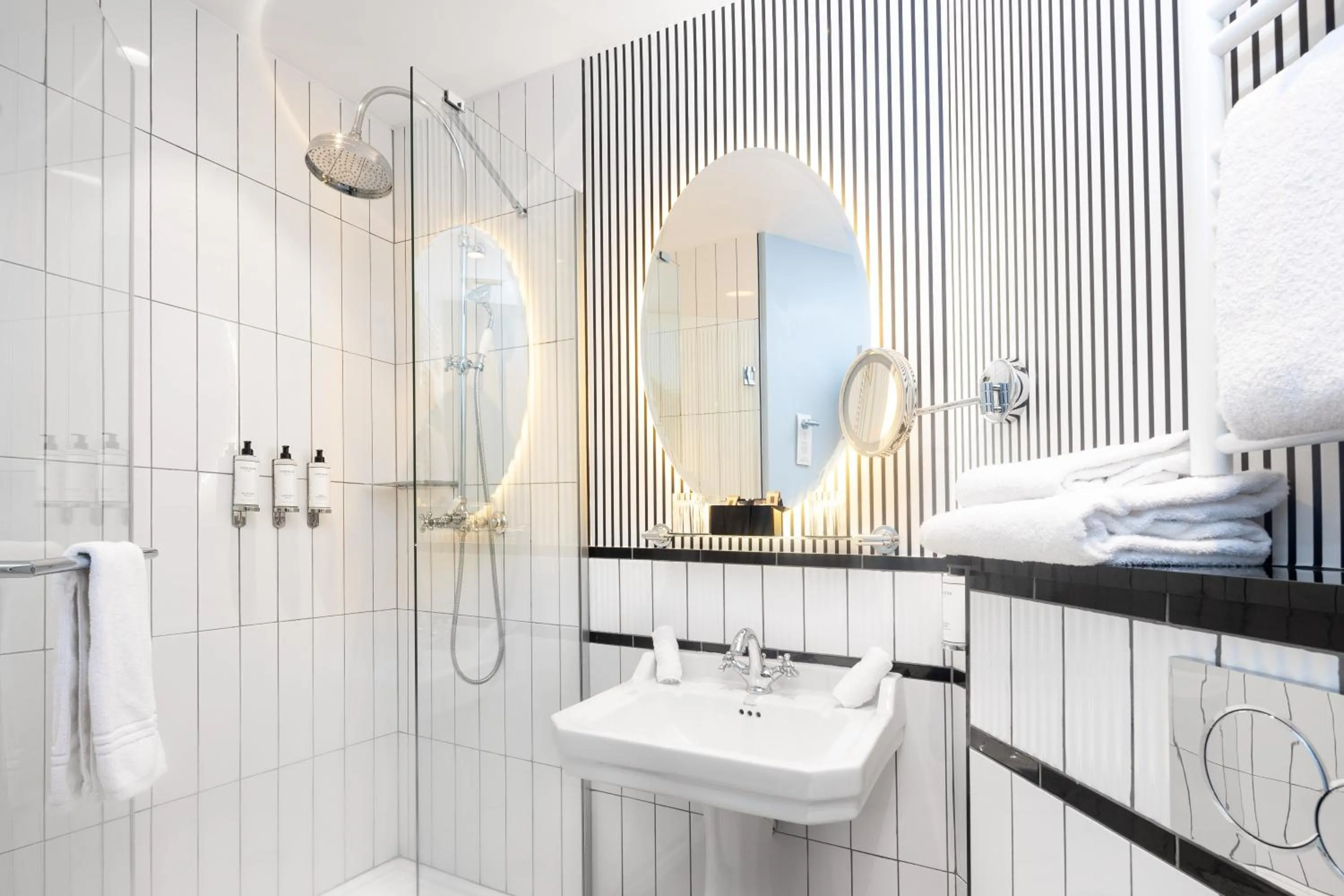 Shower in The 1932 Hotel & Spa Cap d'Antibes - MGallery Collection