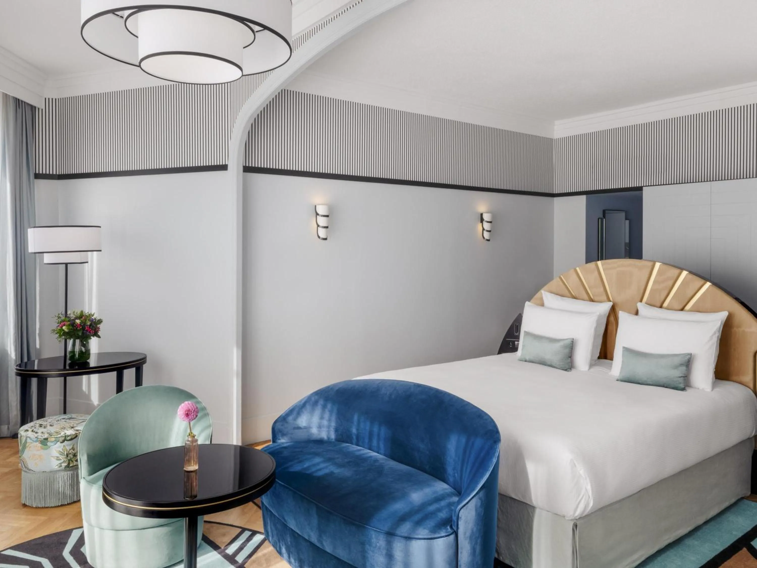 Bedroom, Bed in The 1932 Hotel & Spa Cap d'Antibes - MGallery Collection