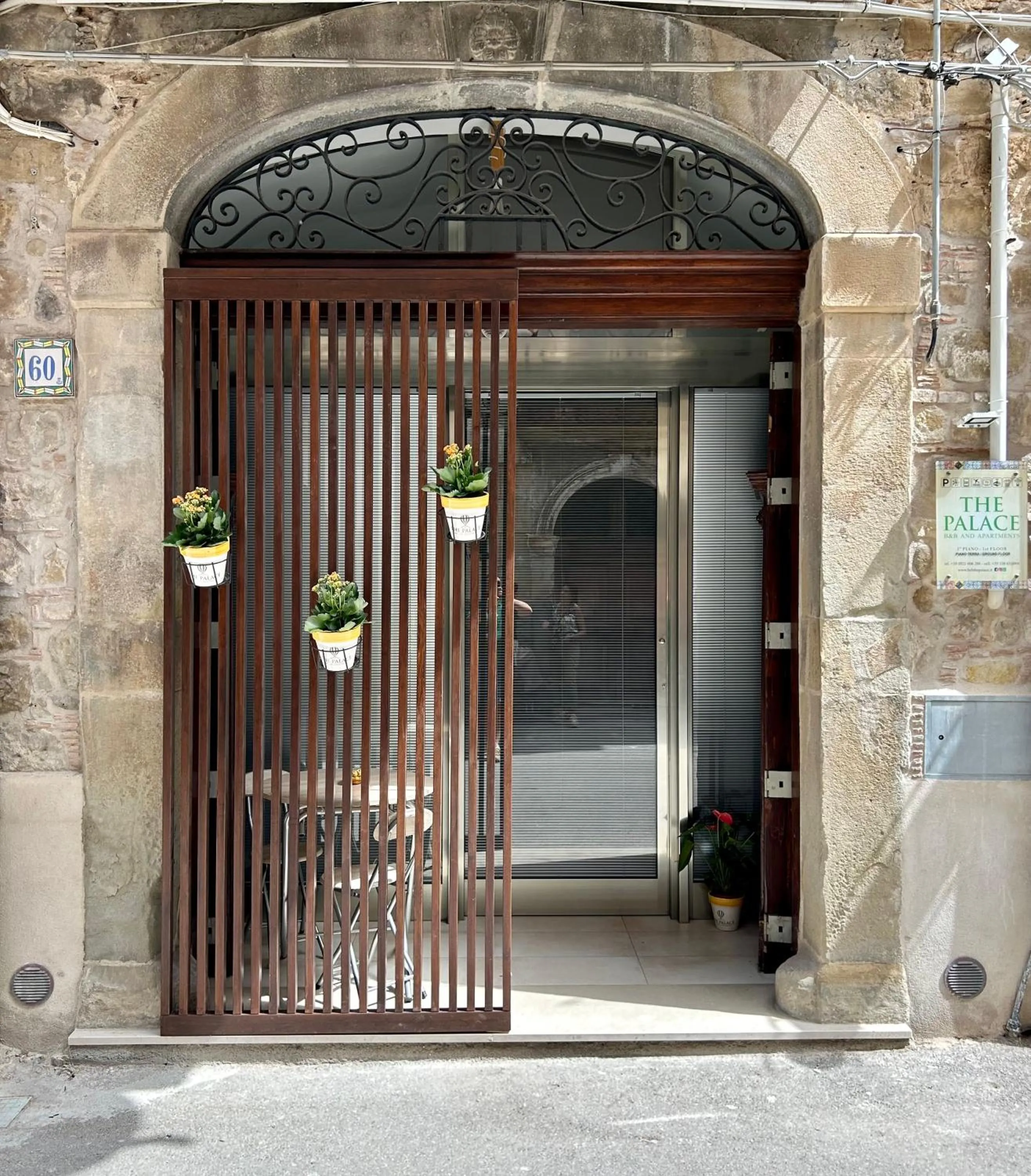 THE PALACE B&B and Apartments