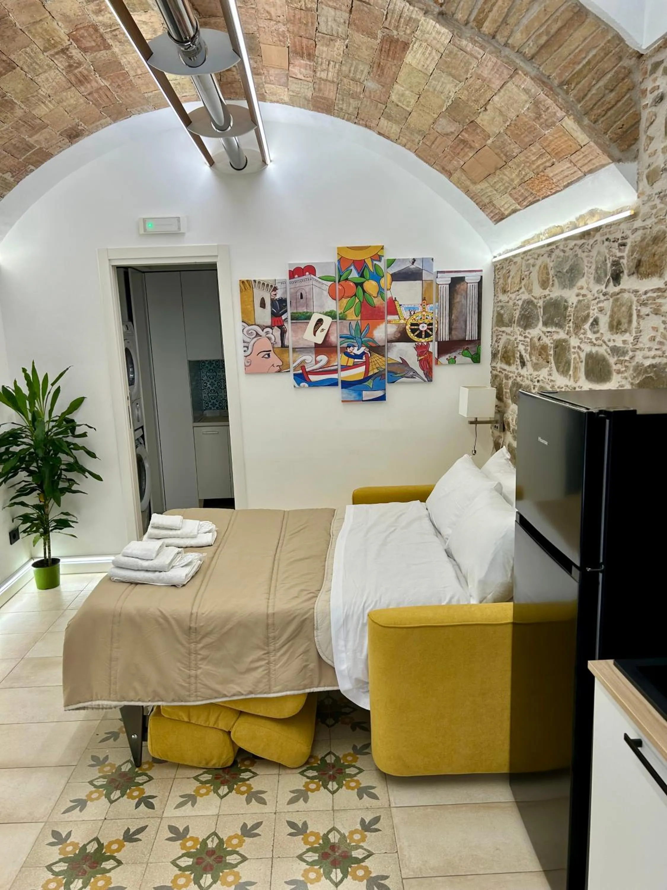 THE PALACE B&B and Apartments