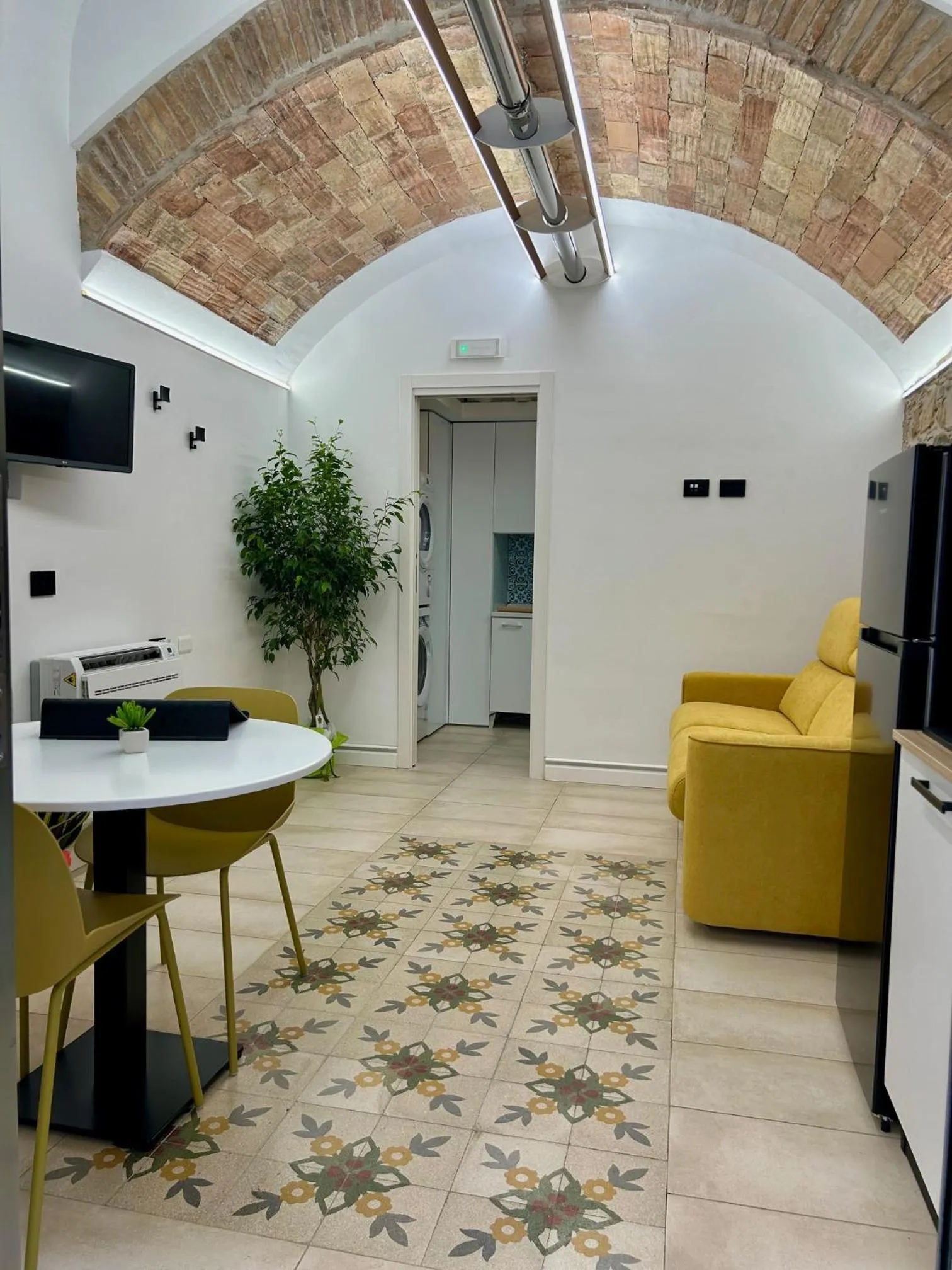 THE PALACE B&B and Apartments