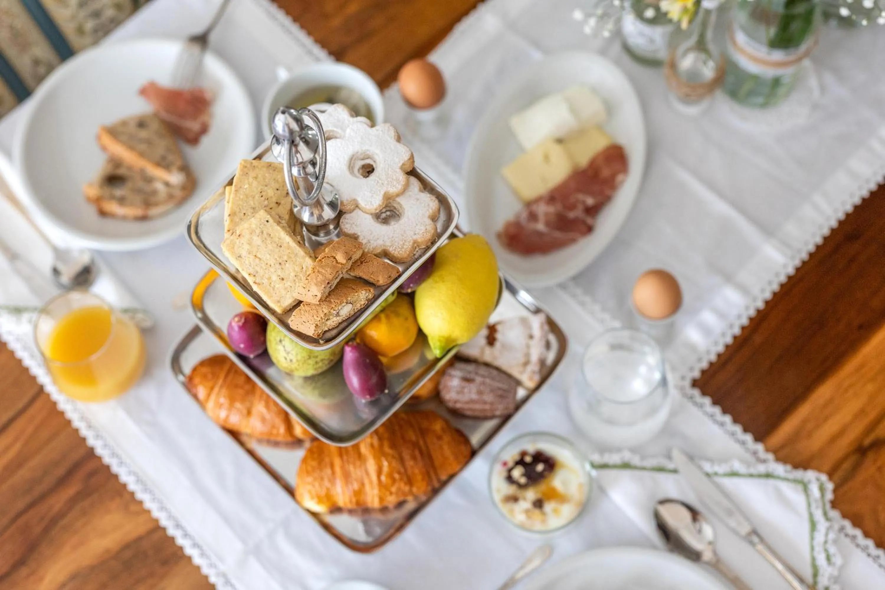 Breakfast in Dimora Le Tre Muse Guesthouse