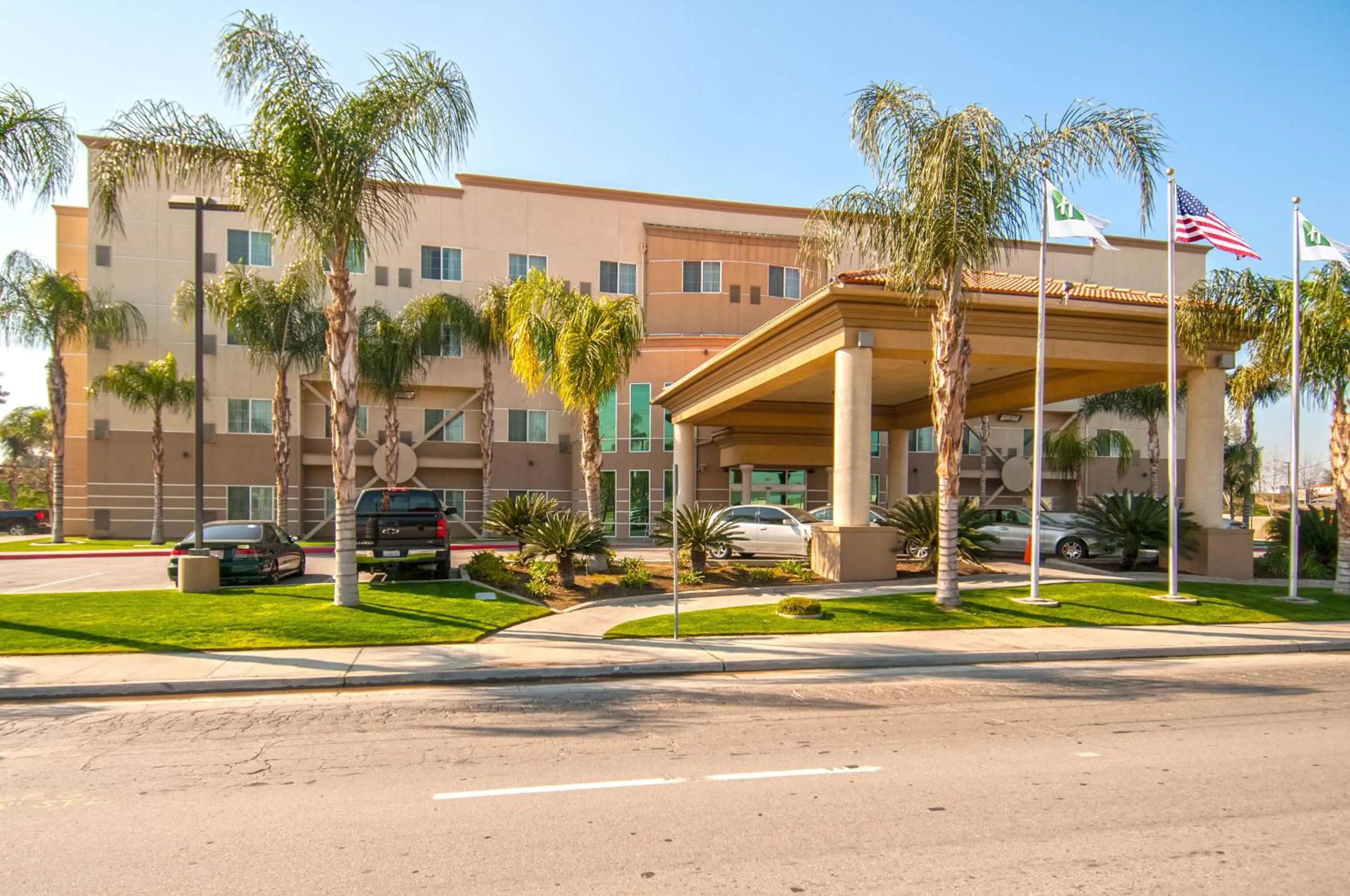 Property building in Holiday Inn Express & Suites Bakersfield Central, an IHG Hotel