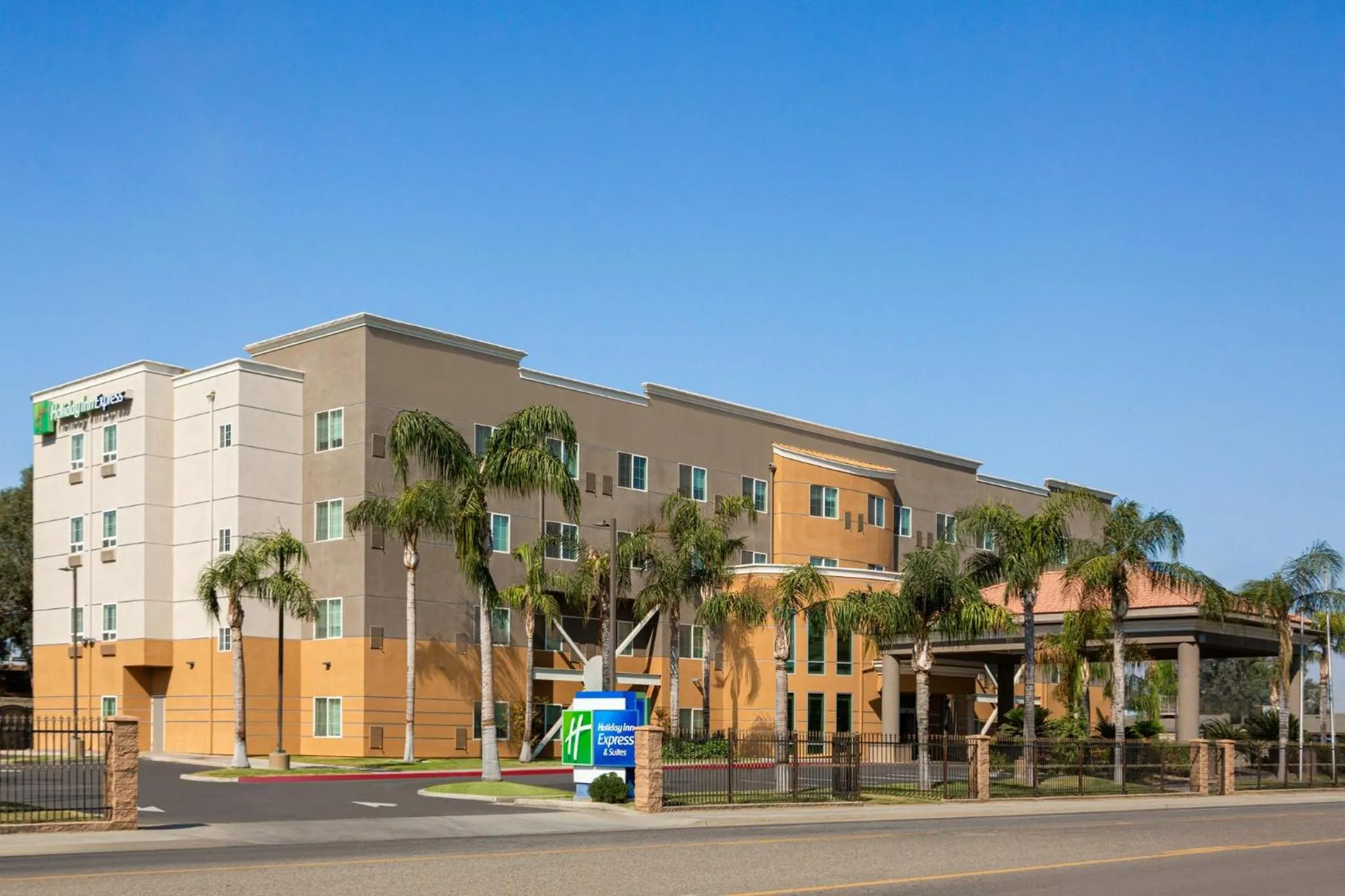 Property building in Holiday Inn Express & Suites Bakersfield Central, an IHG Hotel