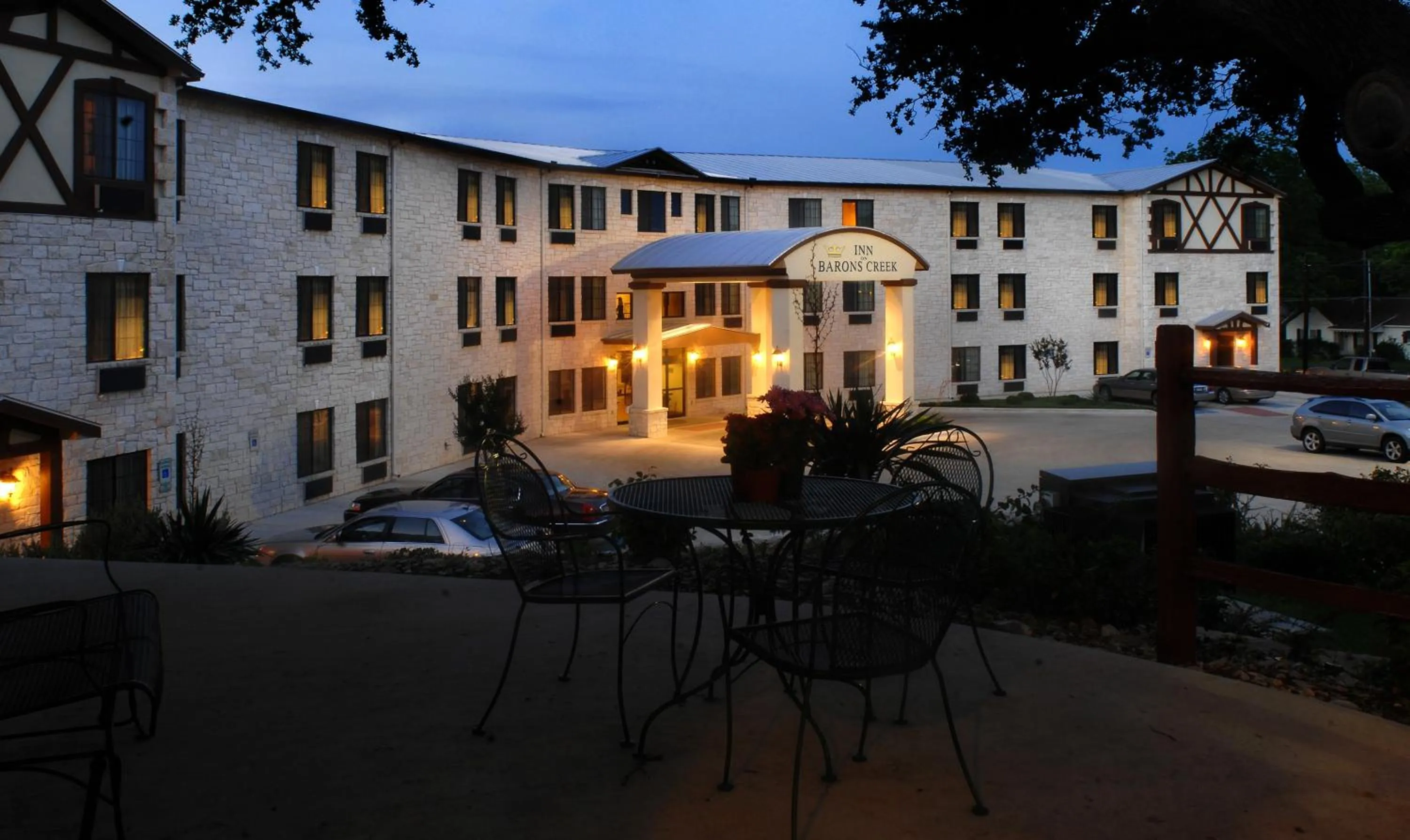 Facade/entrance in Inn on Barons Creek