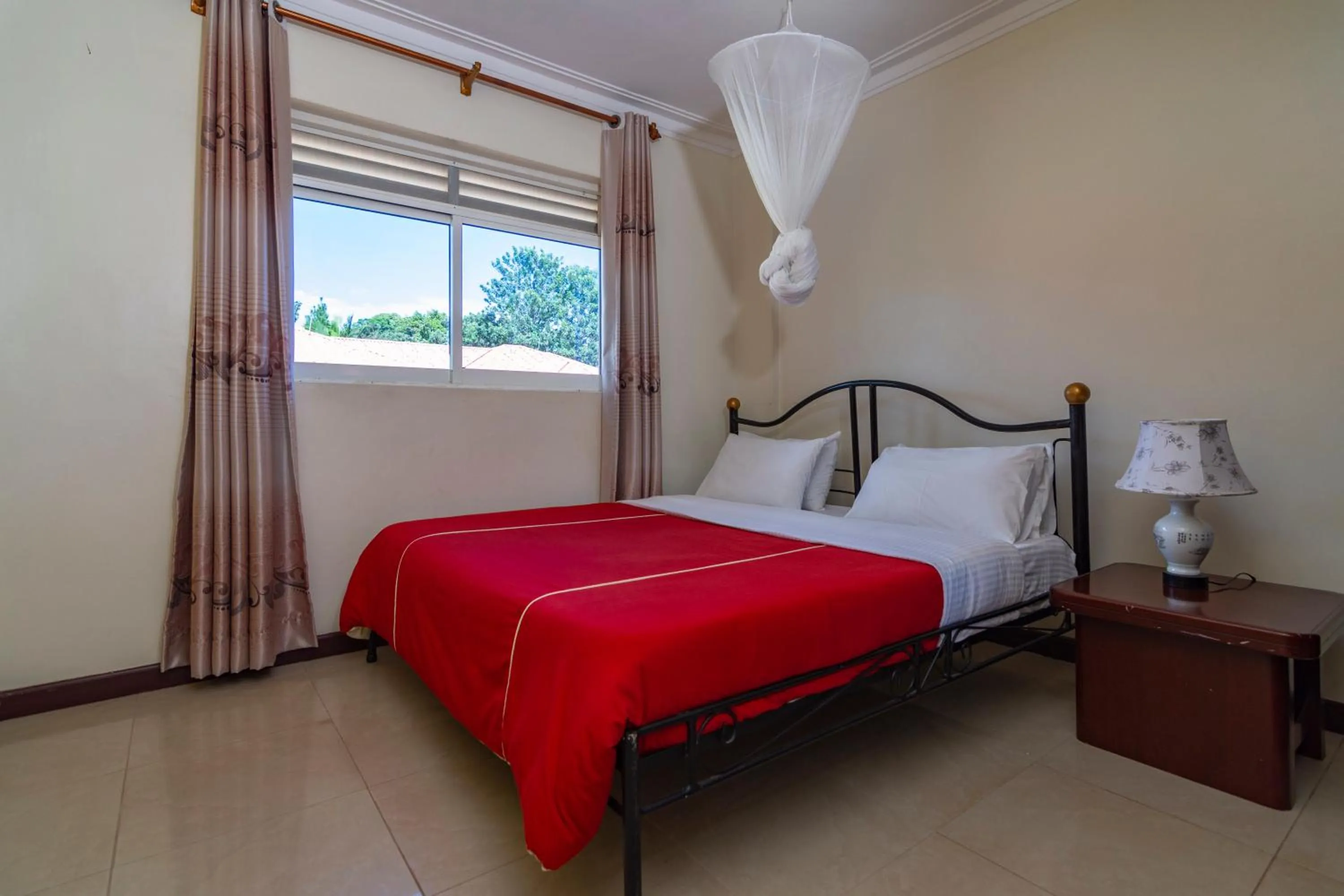 Bedroom, Bed in Karibu BB Suites
