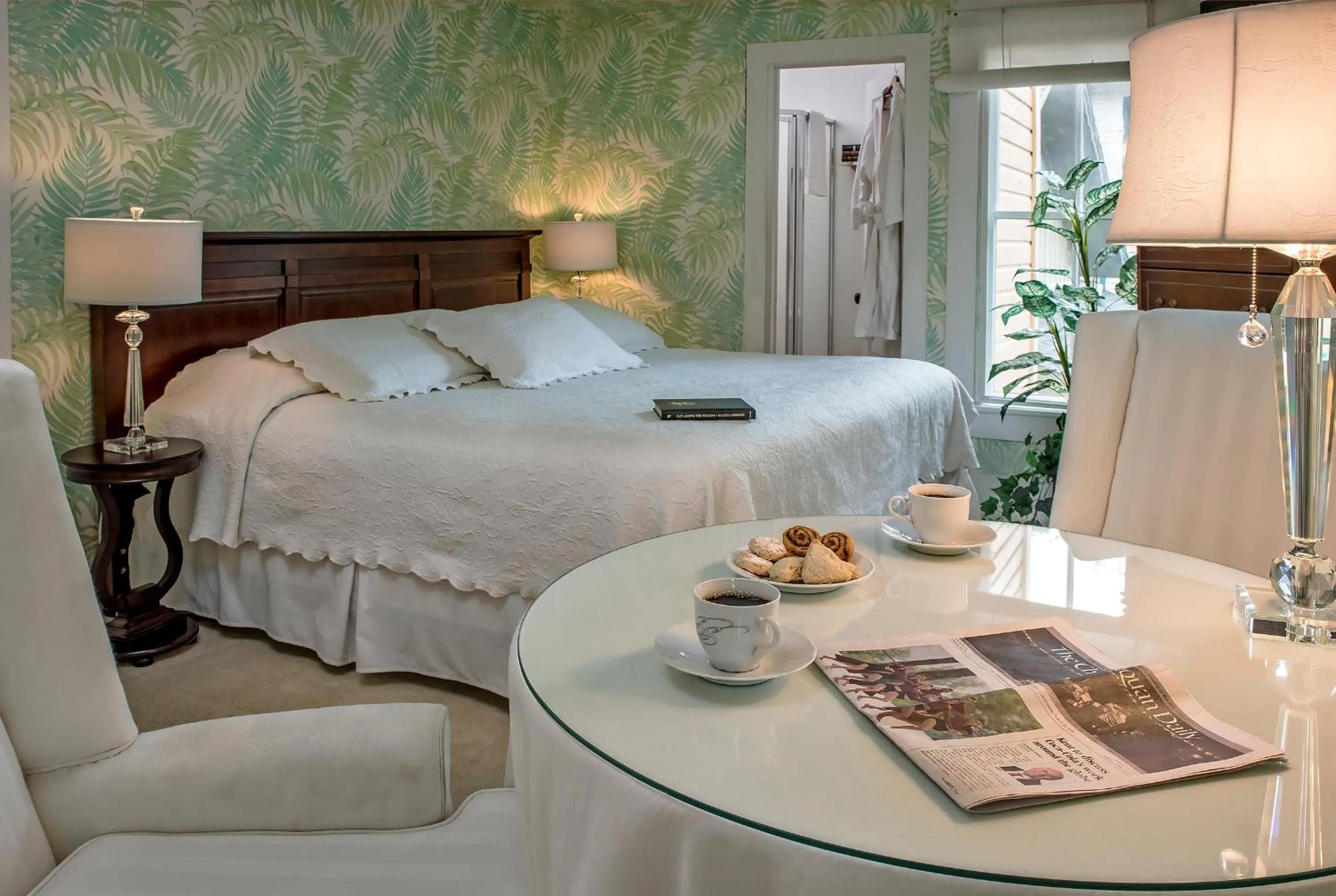 Bed in Spencer Hotel & Spa Chautauqua