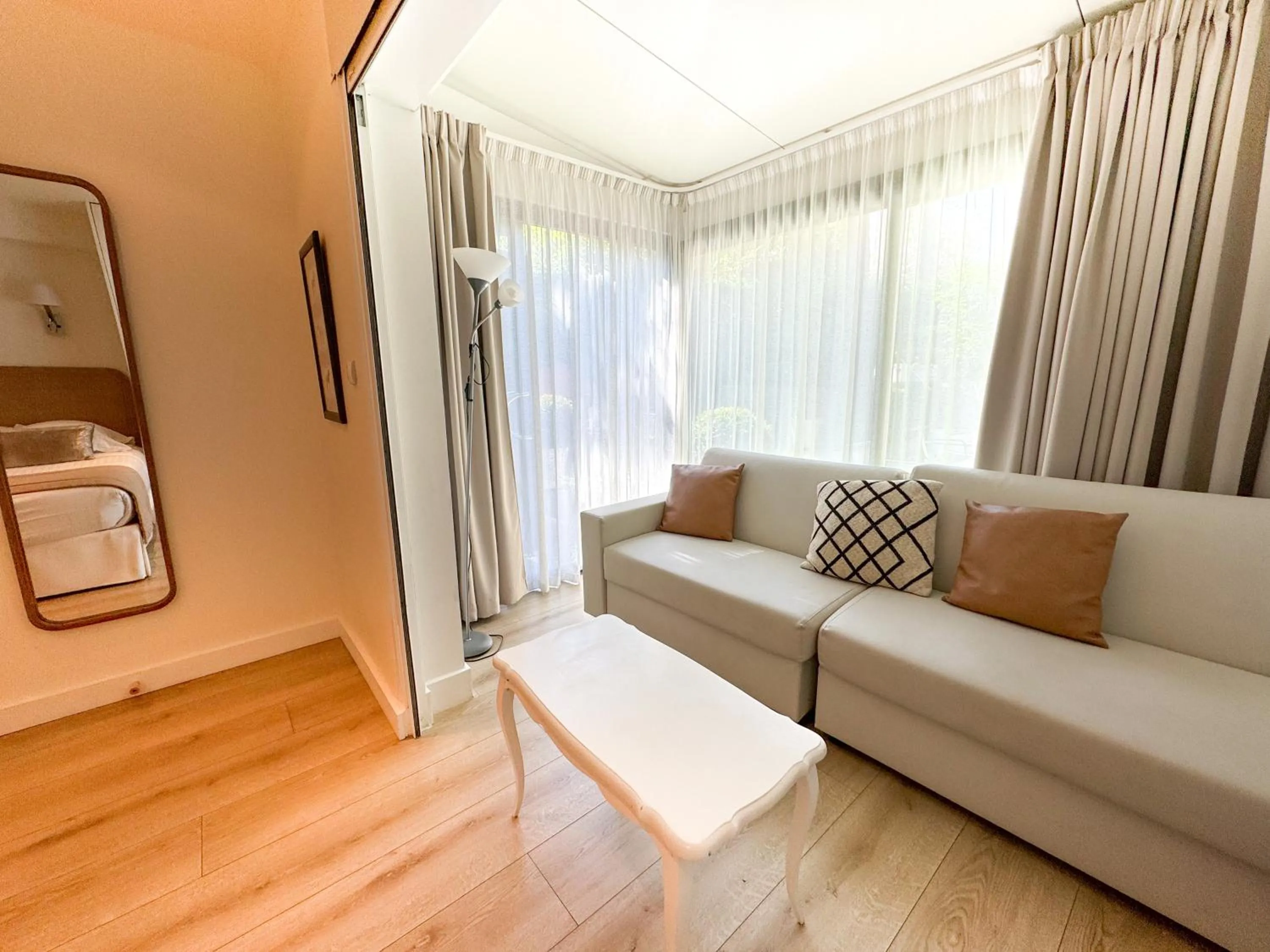 Balcony/Terrace in Hôtel de Provence