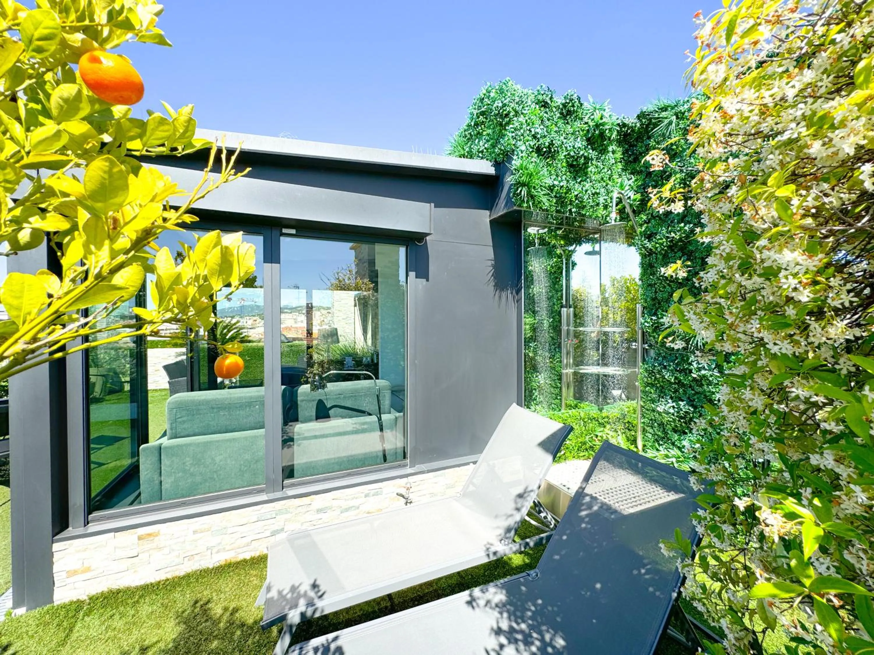 Solarium in Hôtel de Provence