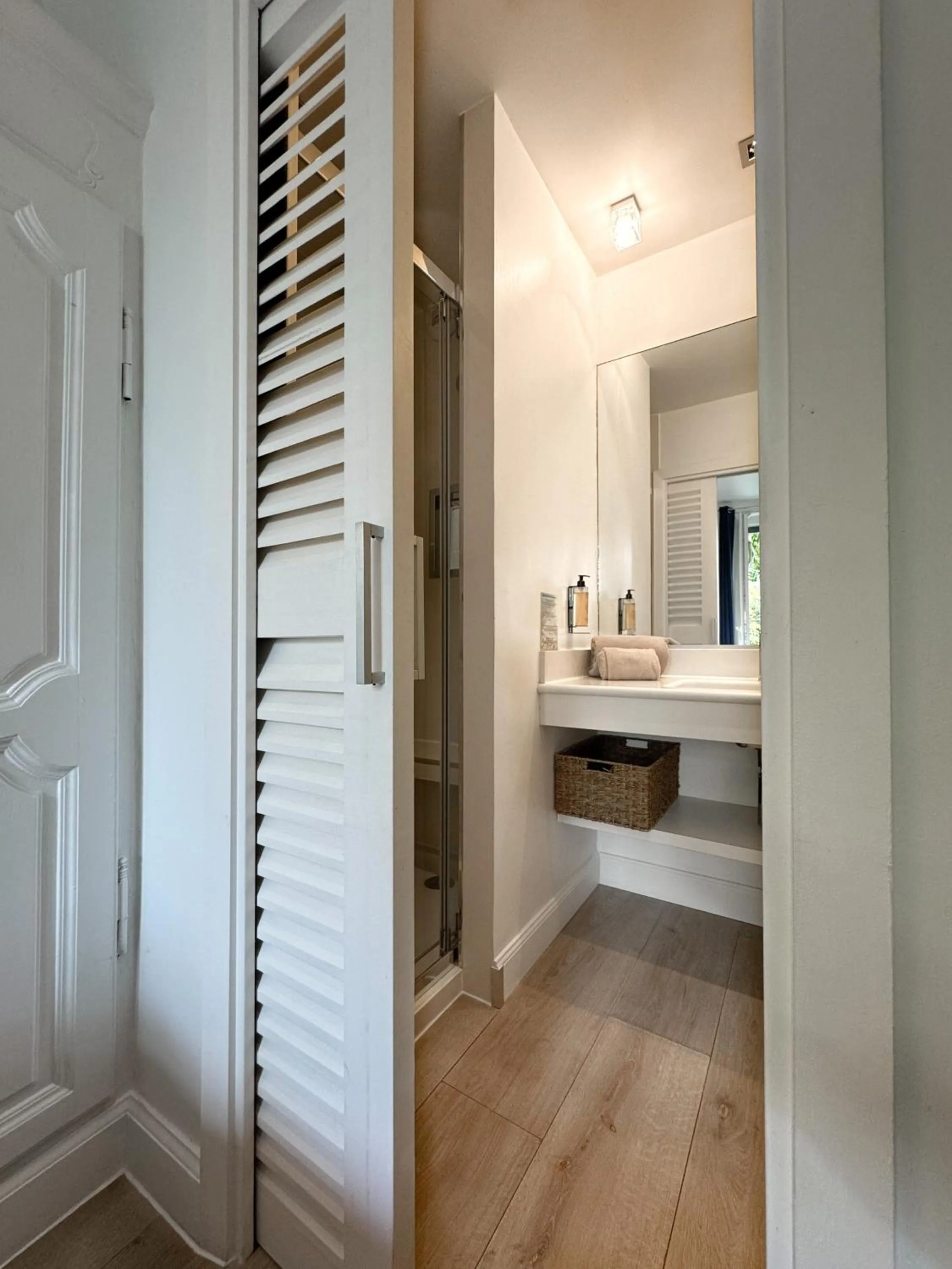Bathroom in Hôtel de Provence