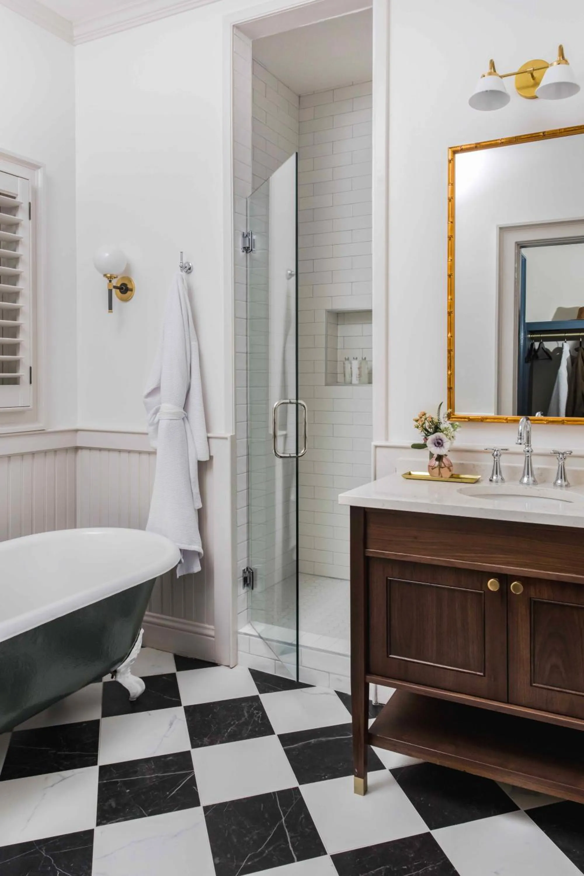 Bathroom in Barnsley Resort