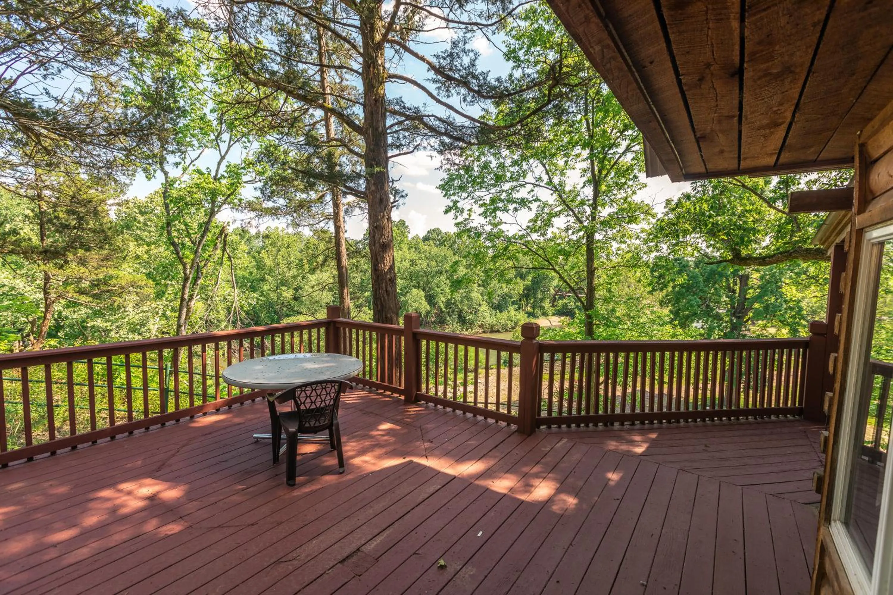 Property building in Meramec River Resort