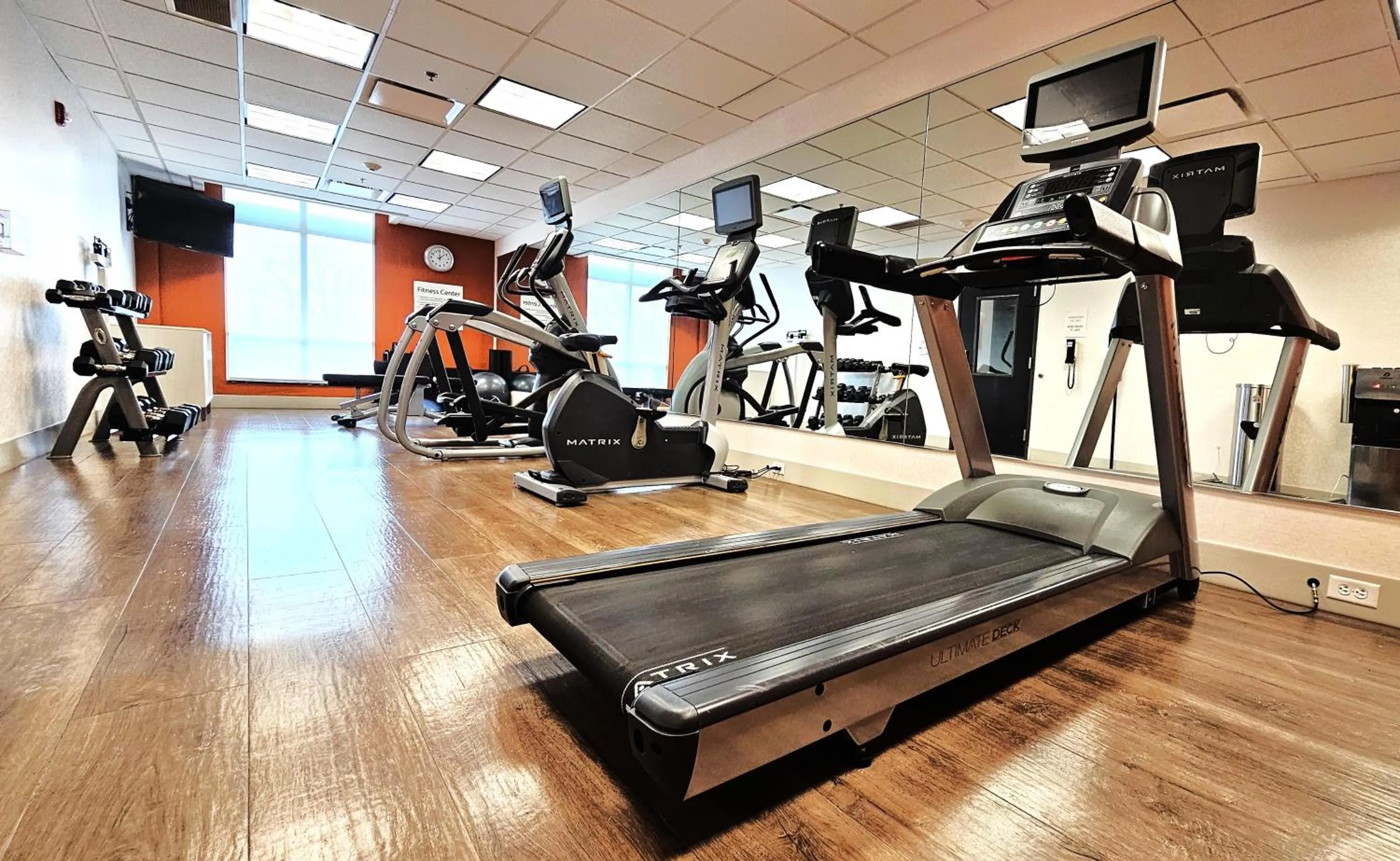 Fitness centre/facilities in Holiday Inn Express & Suites Overland Park by IHG