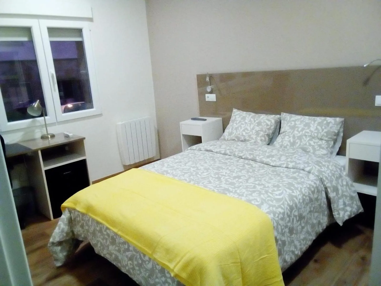 Bed in RESIDENCIA COMPOSTELA 2