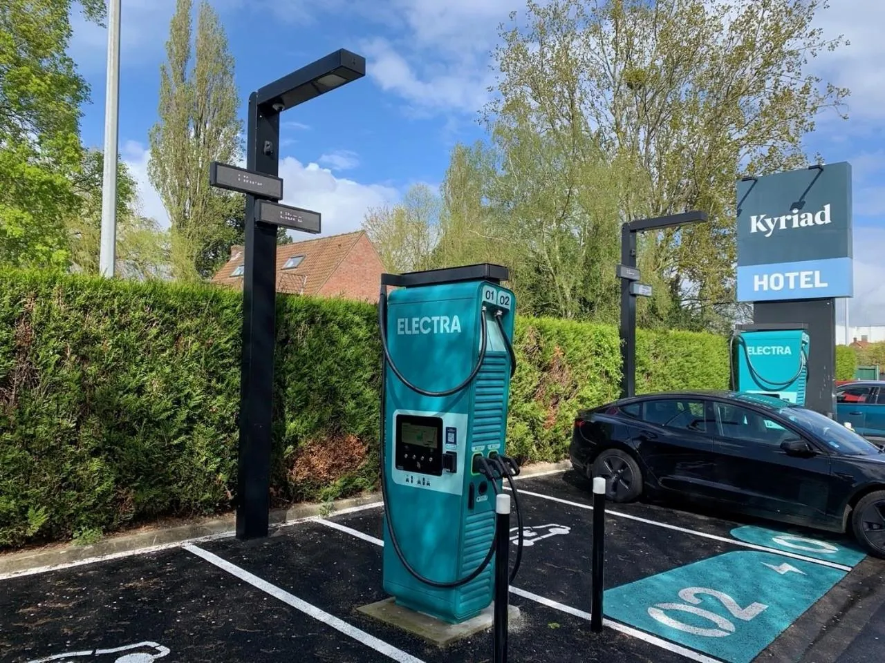 Parking in Kyriad Lille - Mons en Baroeul