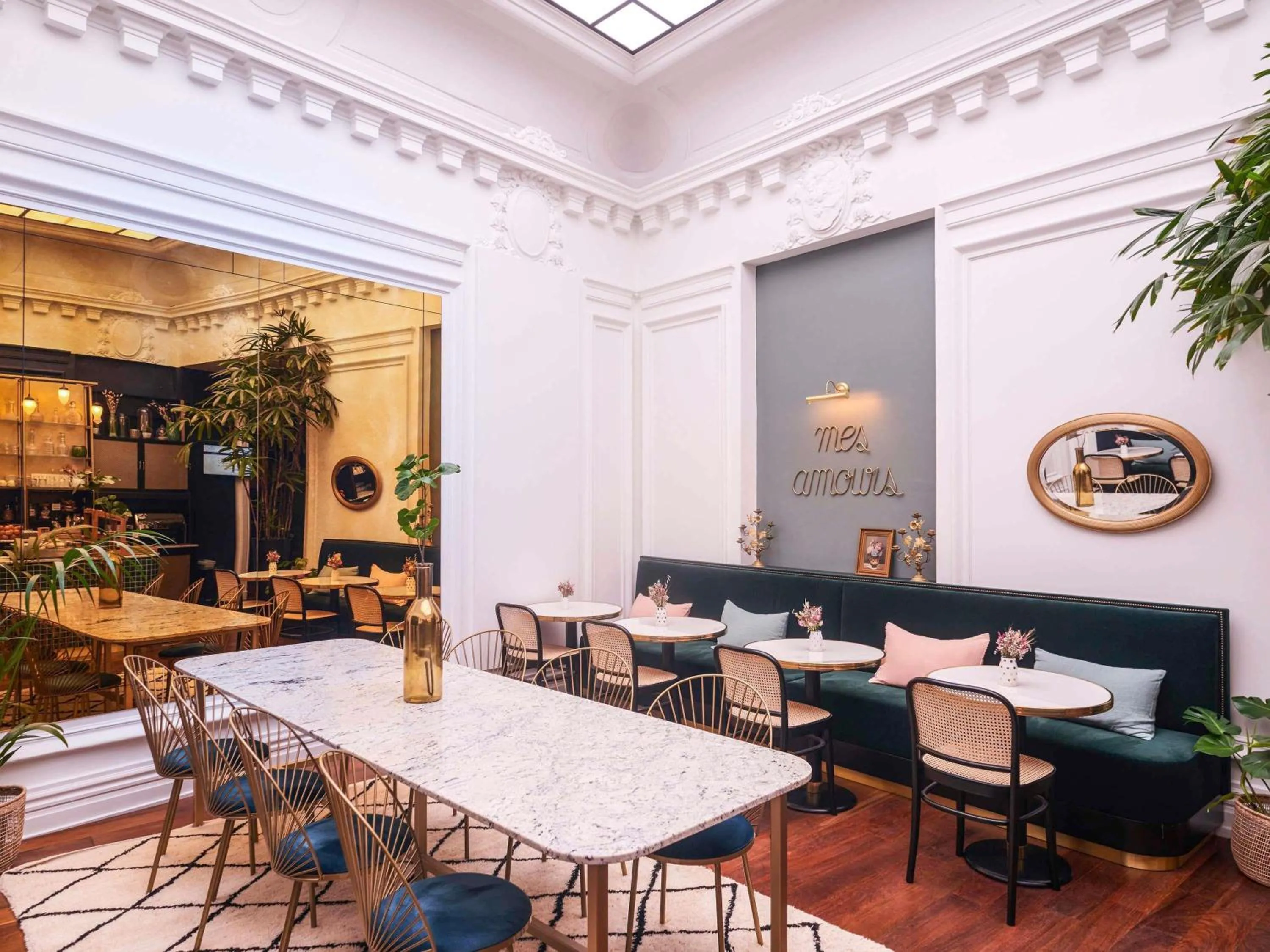 Breakfast in Mercure Nantes Centre Passage Pommeraye