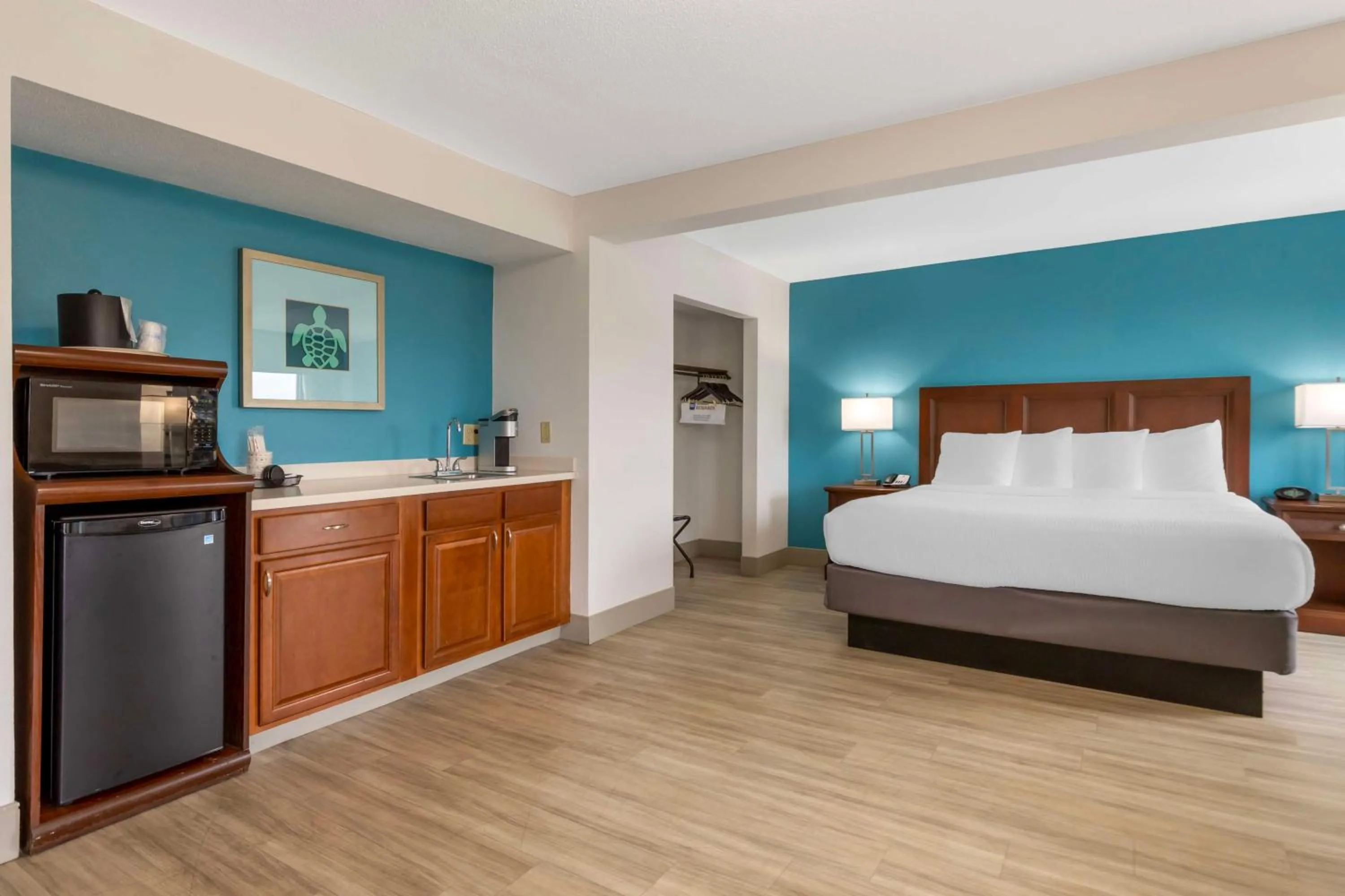 Bedroom, Bed in Best Western Plus Myrtle Beach@Intracoastal