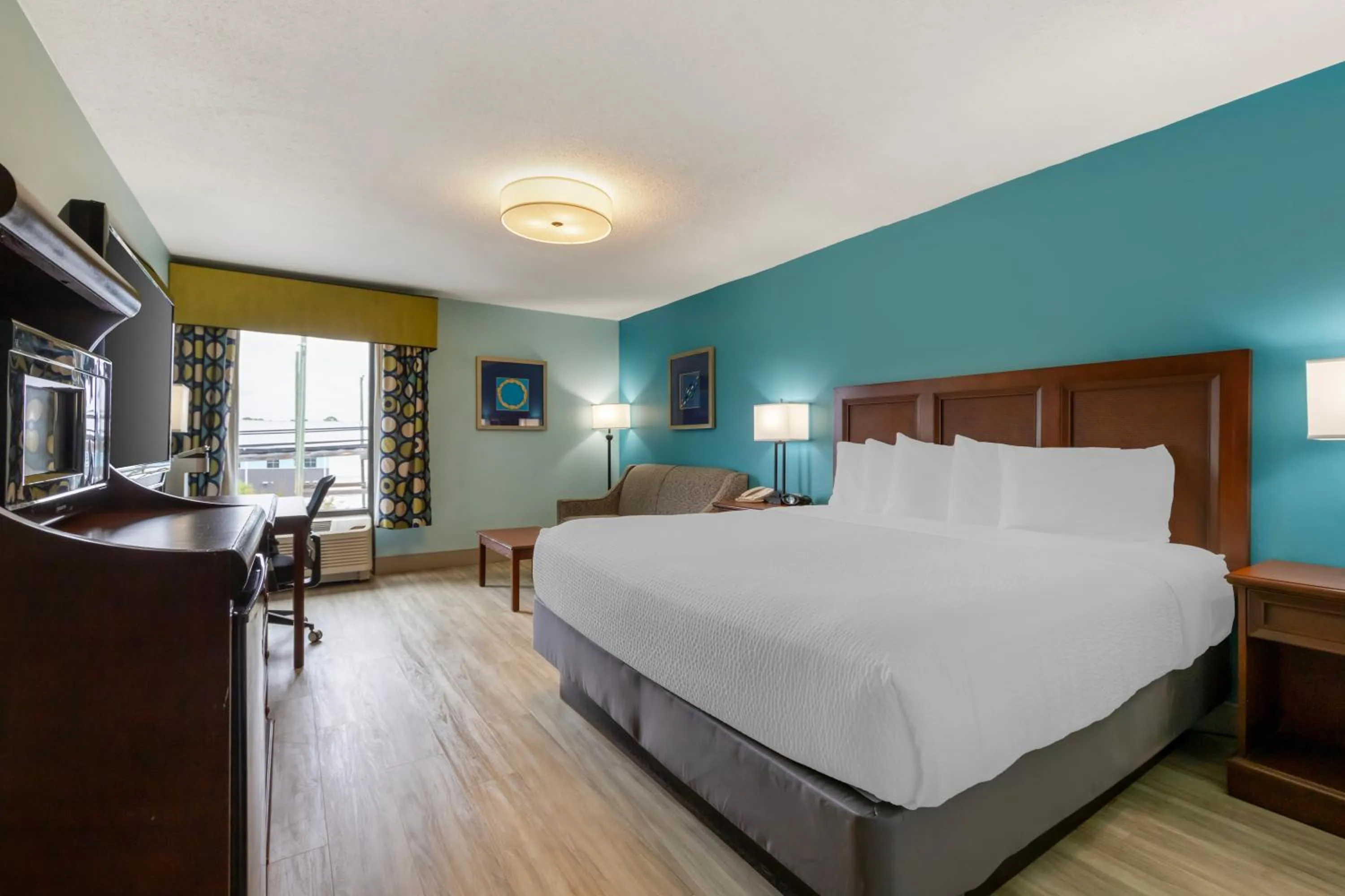 Bedroom, Bed in Best Western Plus Myrtle Beach@Intracoastal