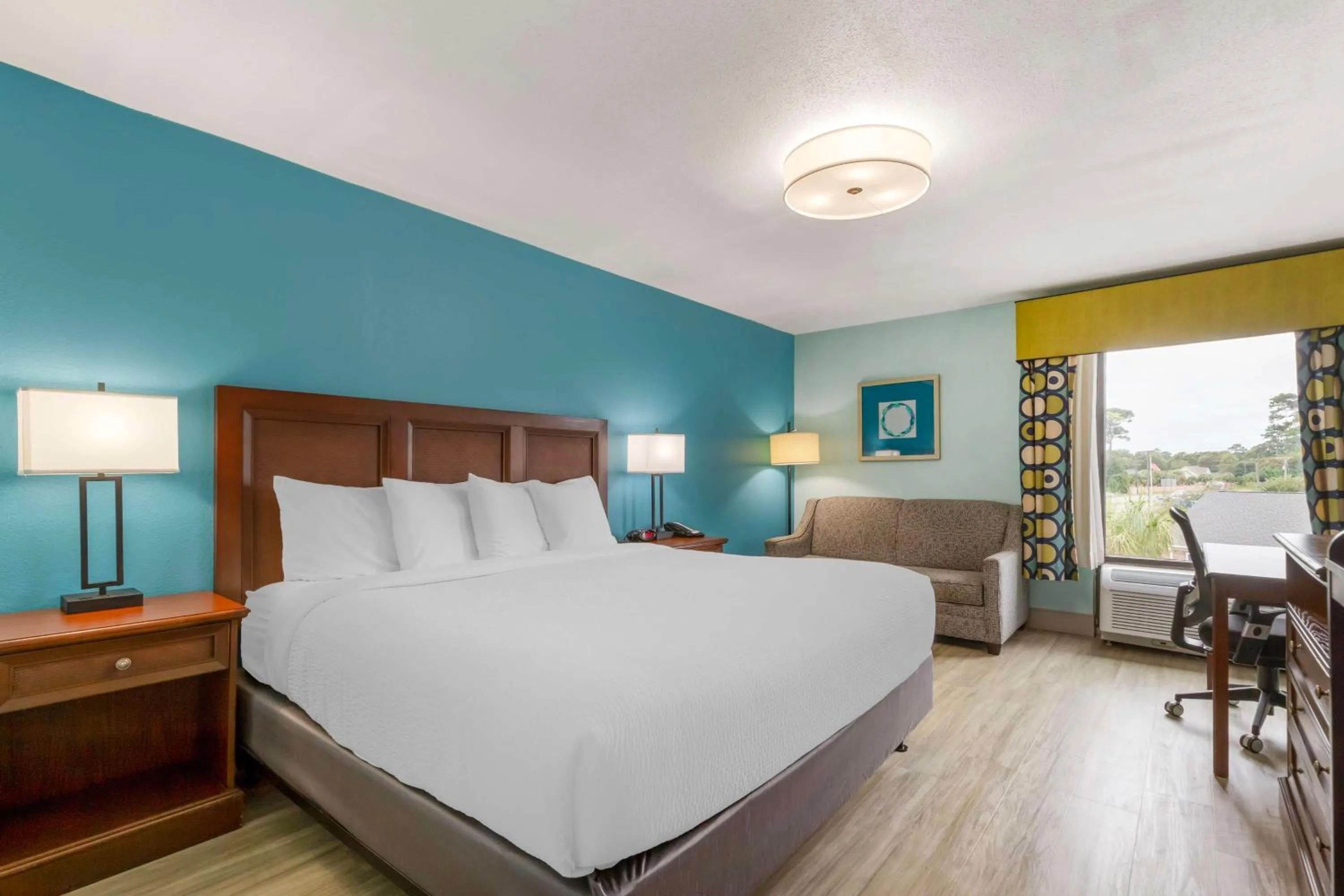 Bedroom, Bed in Best Western Plus Myrtle Beach@Intracoastal