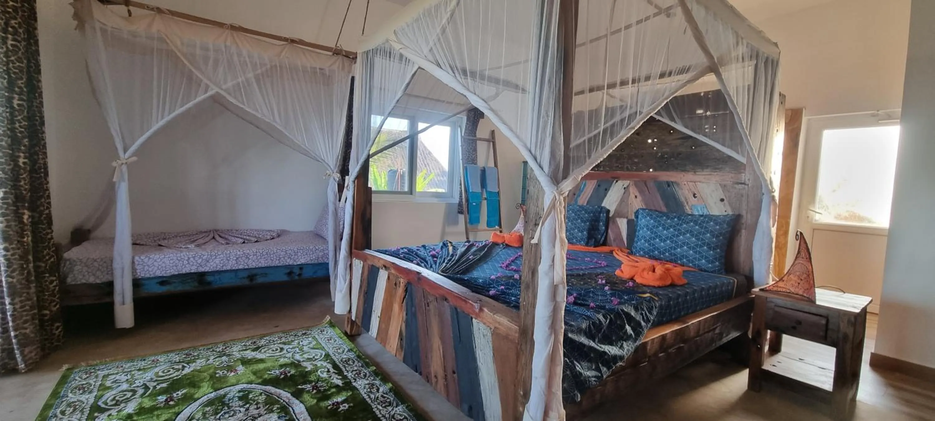 Bed in Salama & Mbuyuni Bungalows