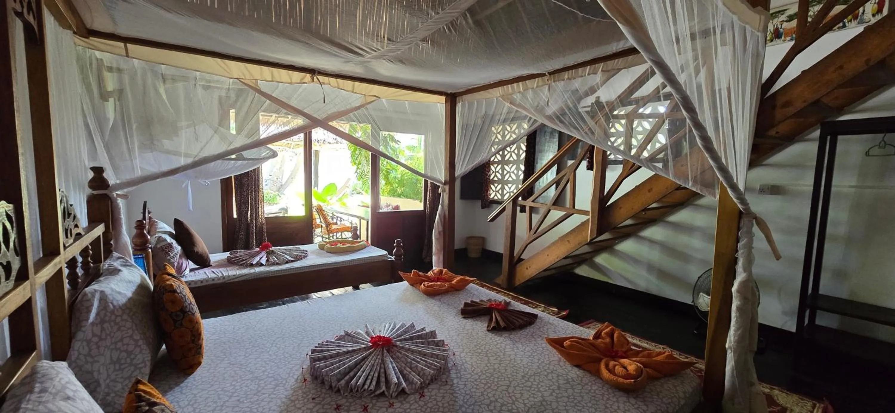 Shower in Salama & Mbuyuni Bungalows