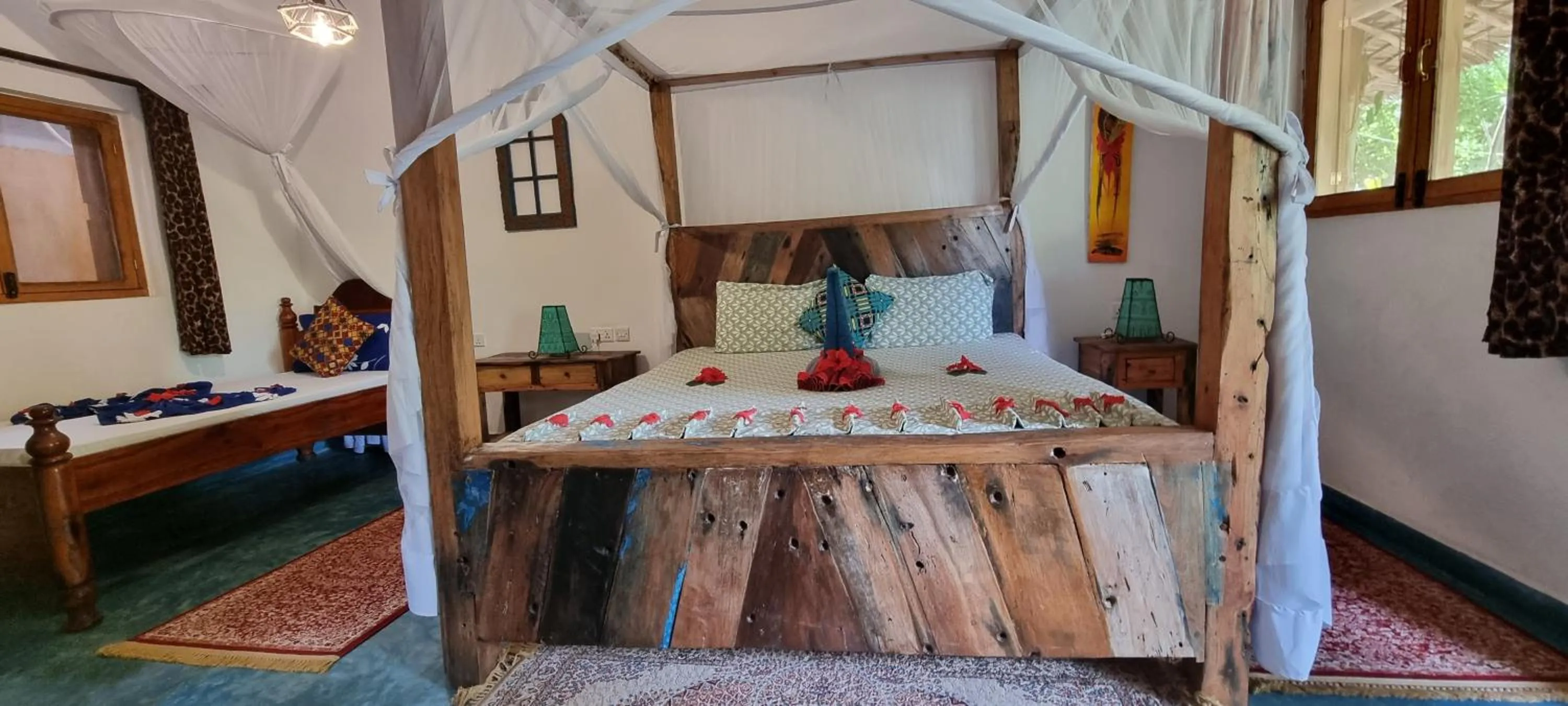 Balcony/Terrace, Bed in Salama & Mbuyuni Bungalows