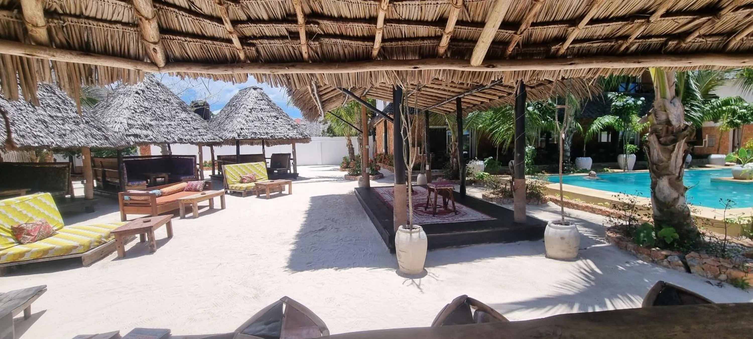 Restaurant/places to eat in Salama & Mbuyuni Bungalows