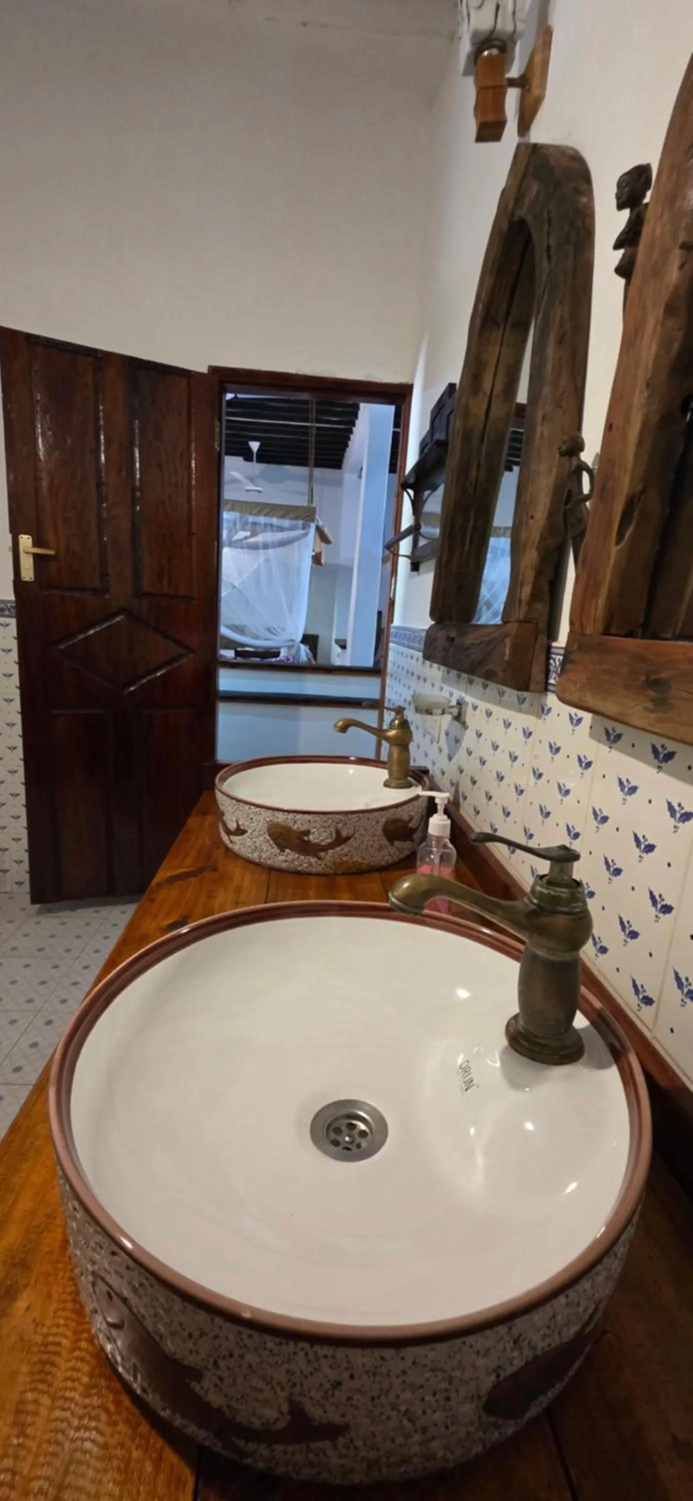 Shower in Salama & Mbuyuni Bungalows