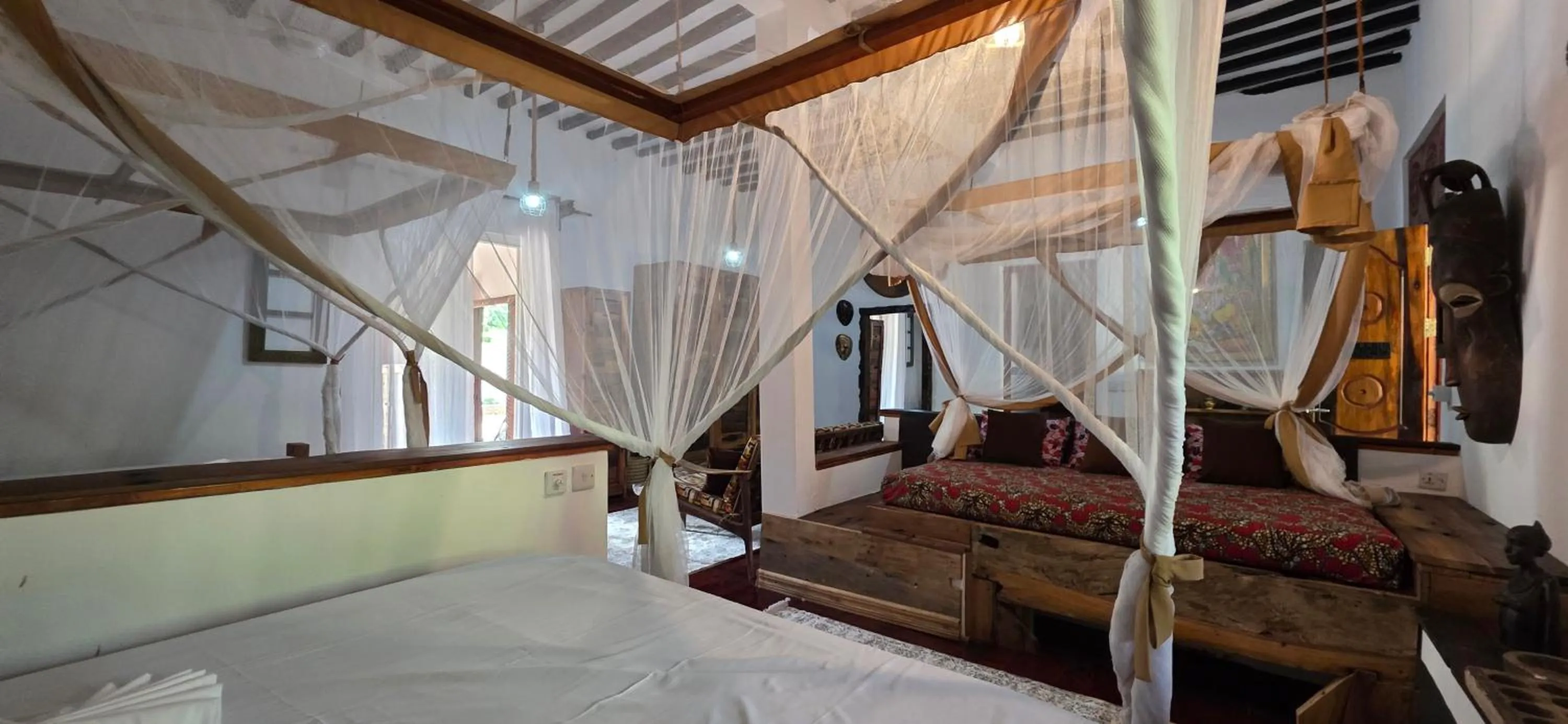 Bed in Salama & Mbuyuni Bungalows