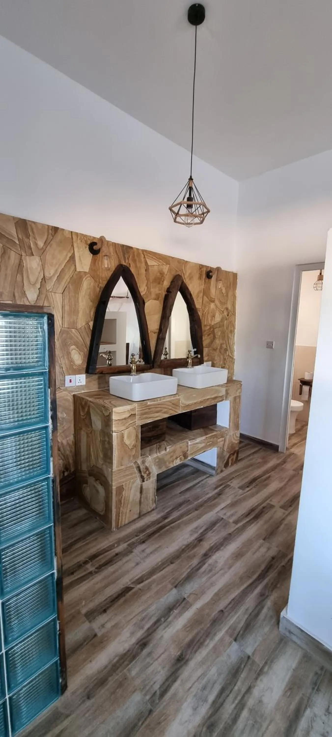 Shower in Salama & Mbuyuni Bungalows