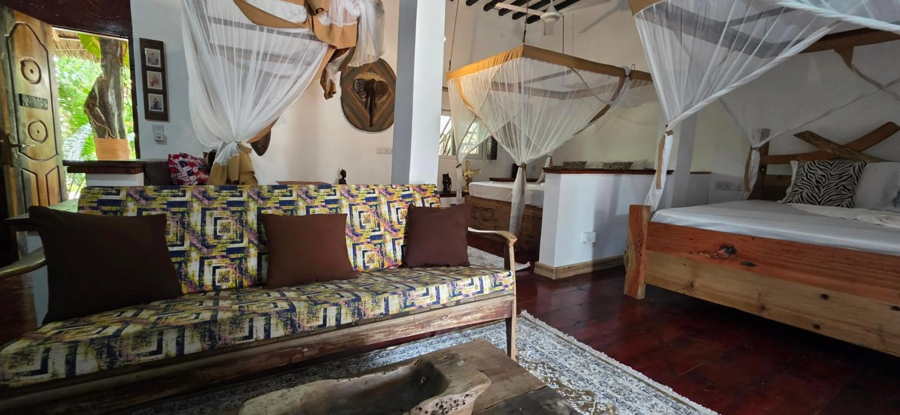 Bed in Salama & Mbuyuni Bungalows