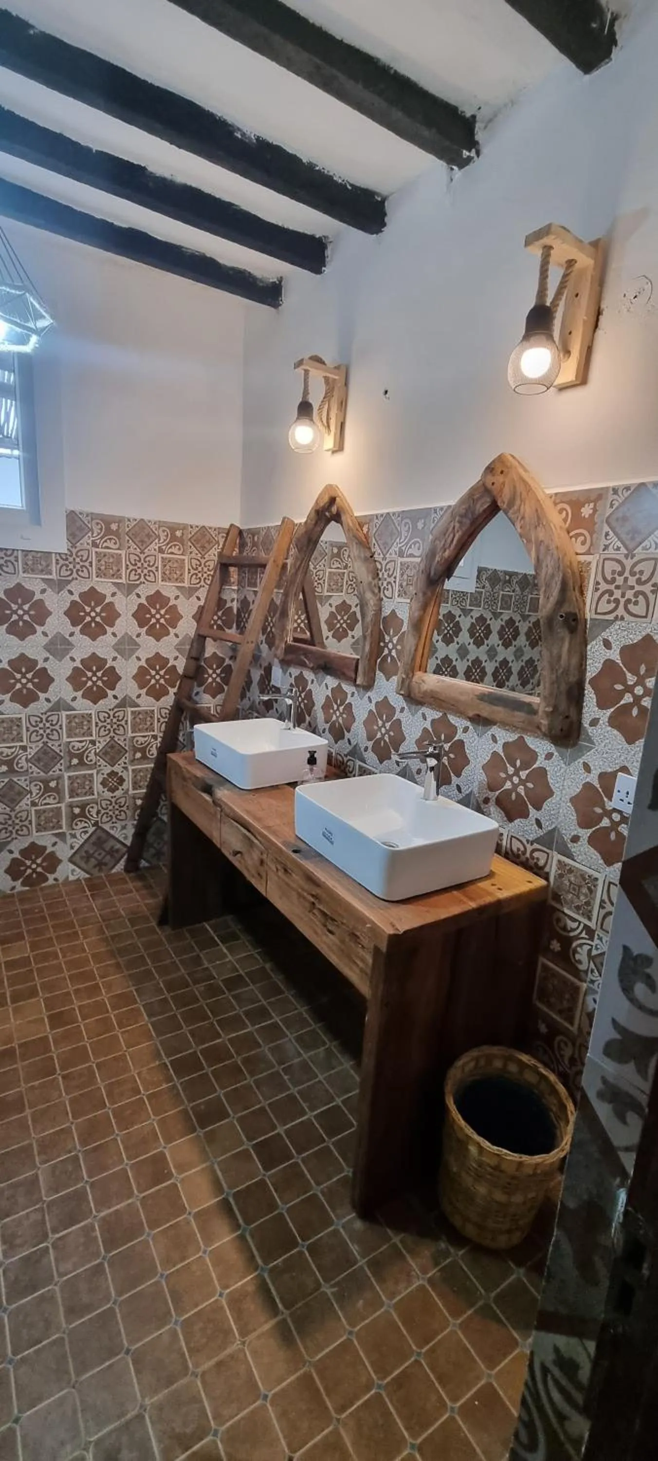 Shower in Salama & Mbuyuni Bungalows