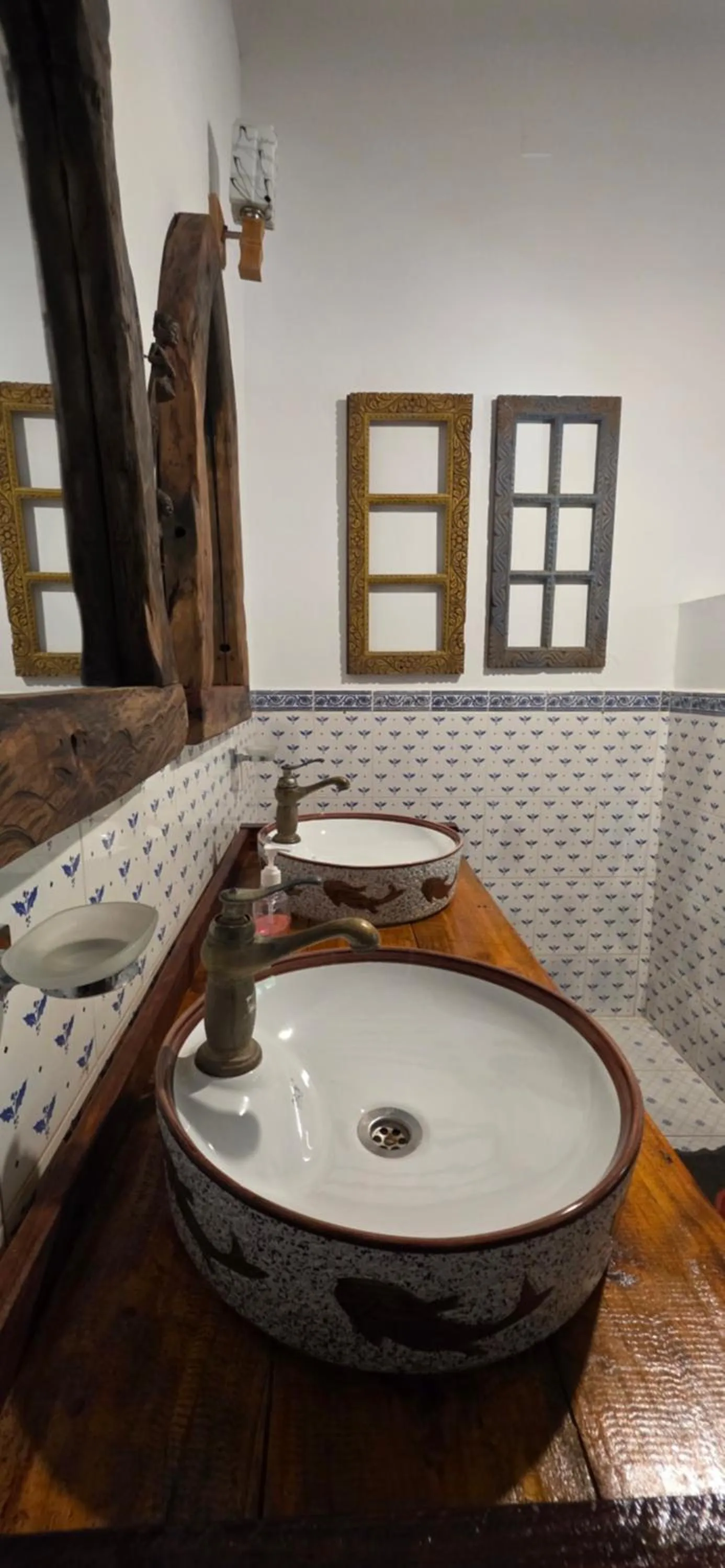 Shower in Salama & Mbuyuni Bungalows