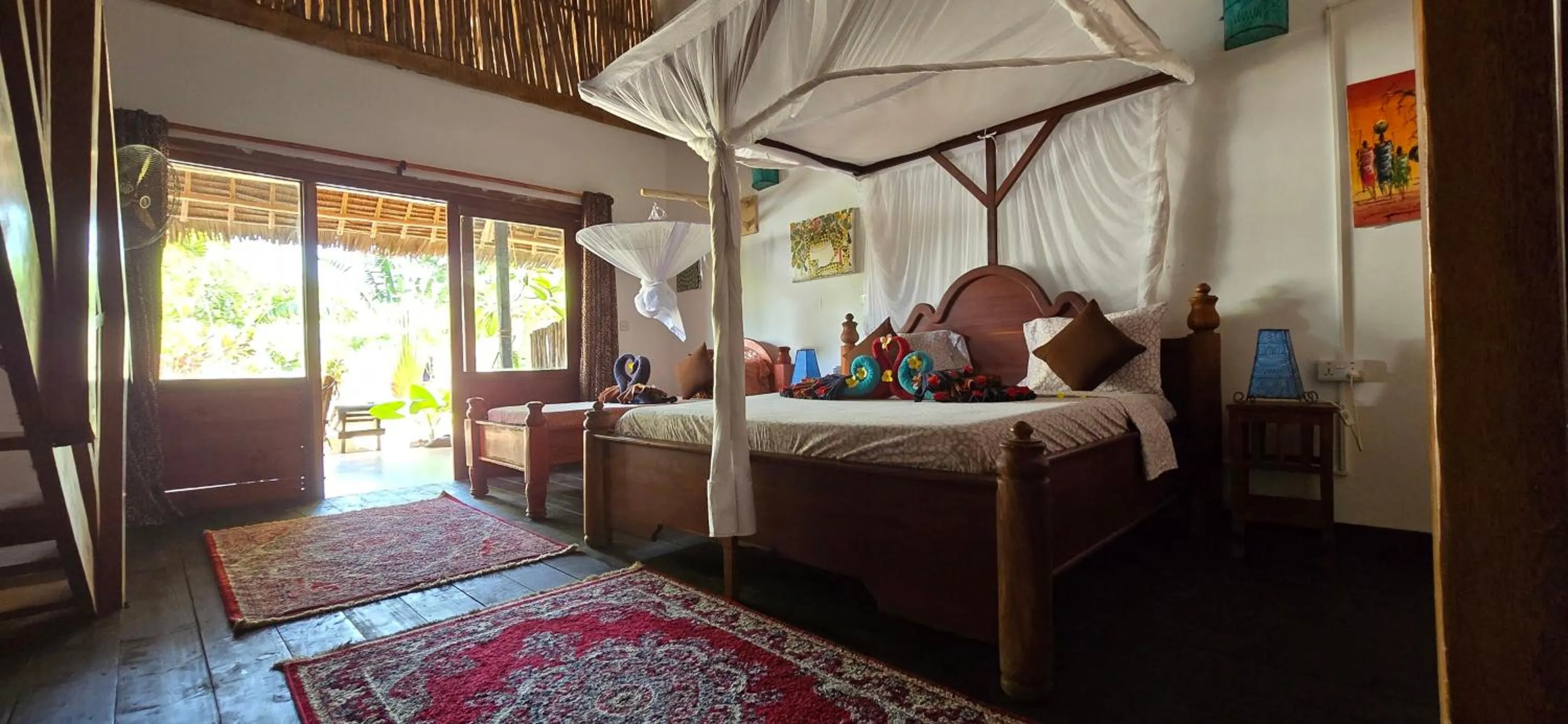 Shower, Bed in Salama & Mbuyuni Bungalows