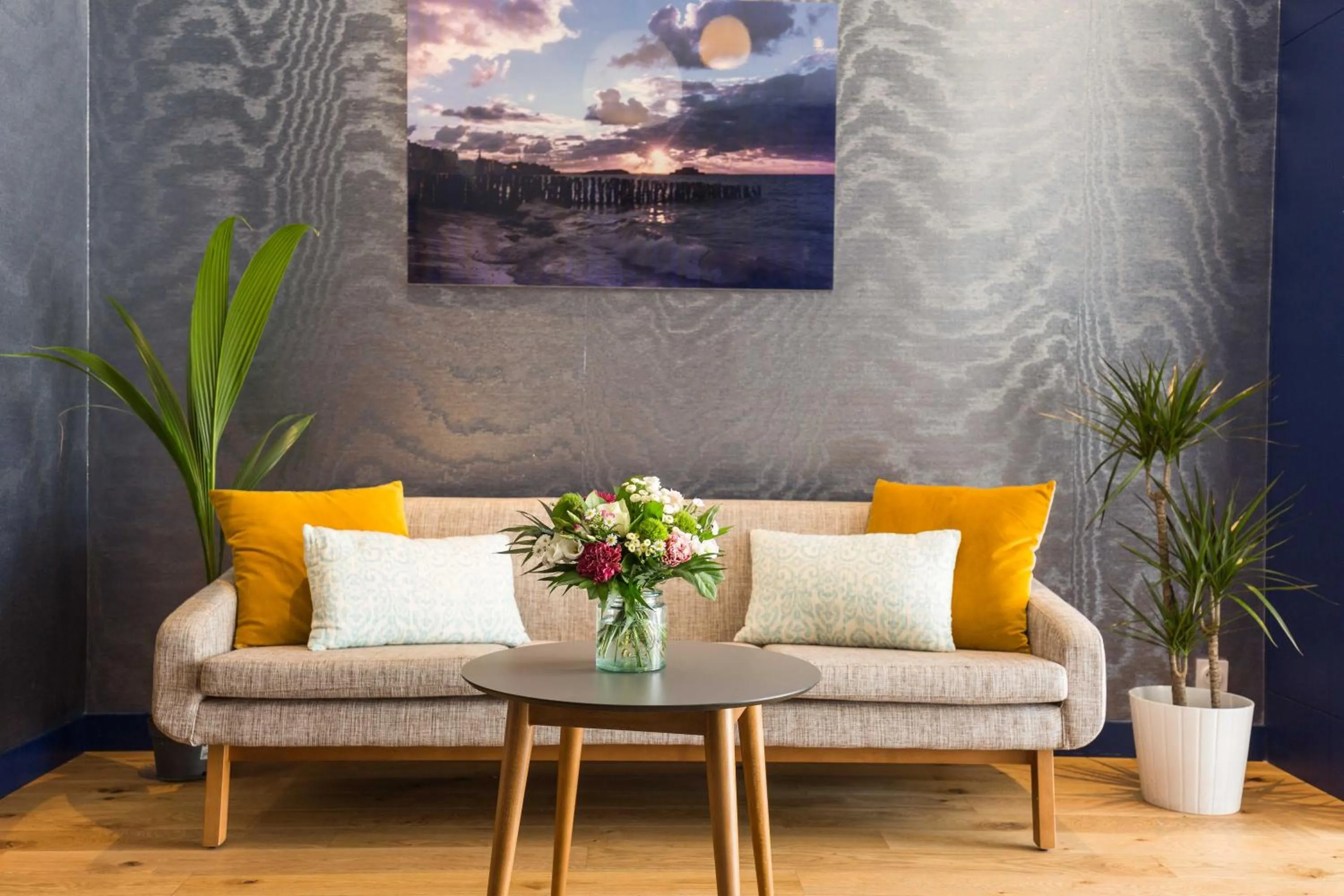 Lobby or reception in le paris brest hotel