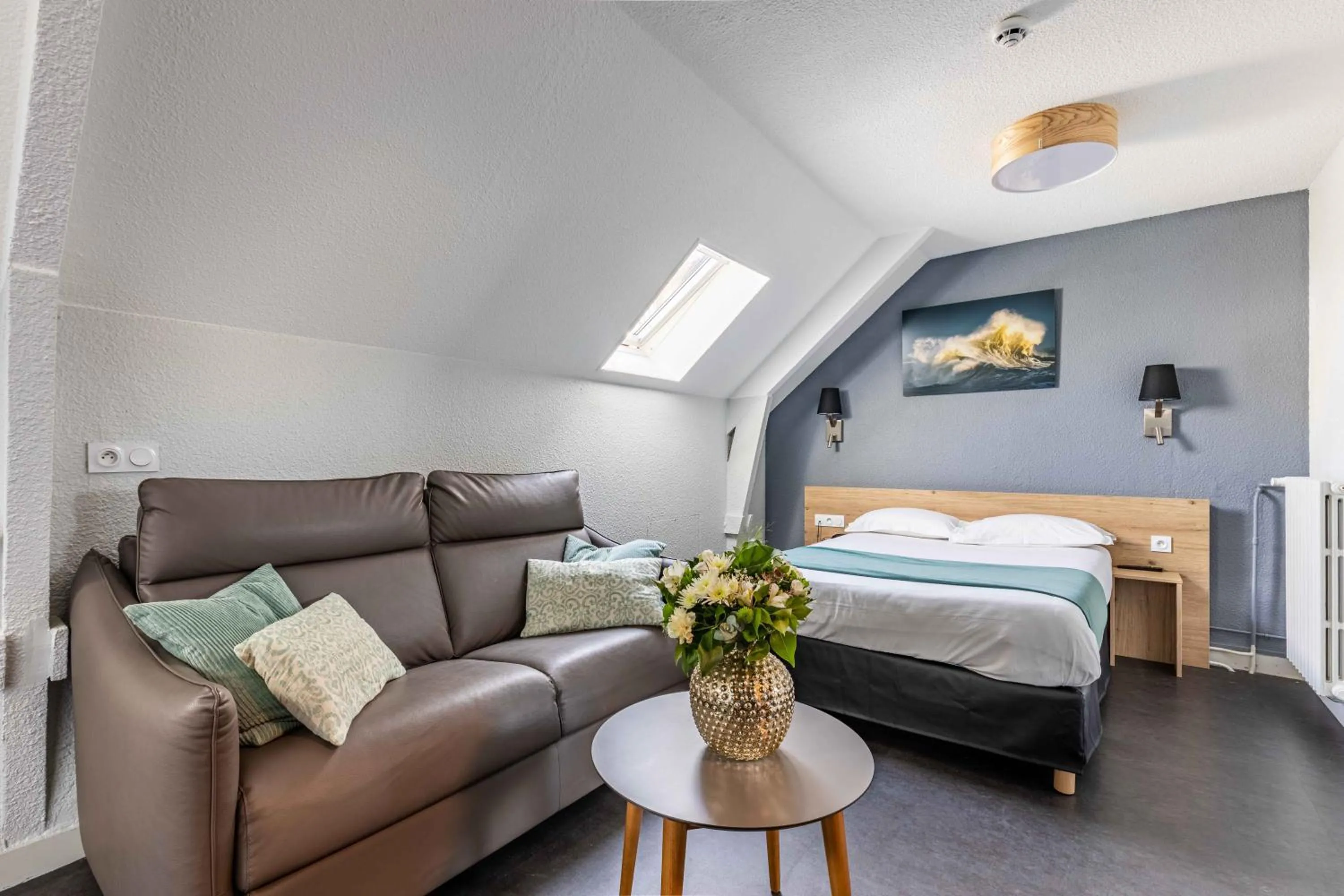 Photo of the whole room, Bed in le paris brest hotel