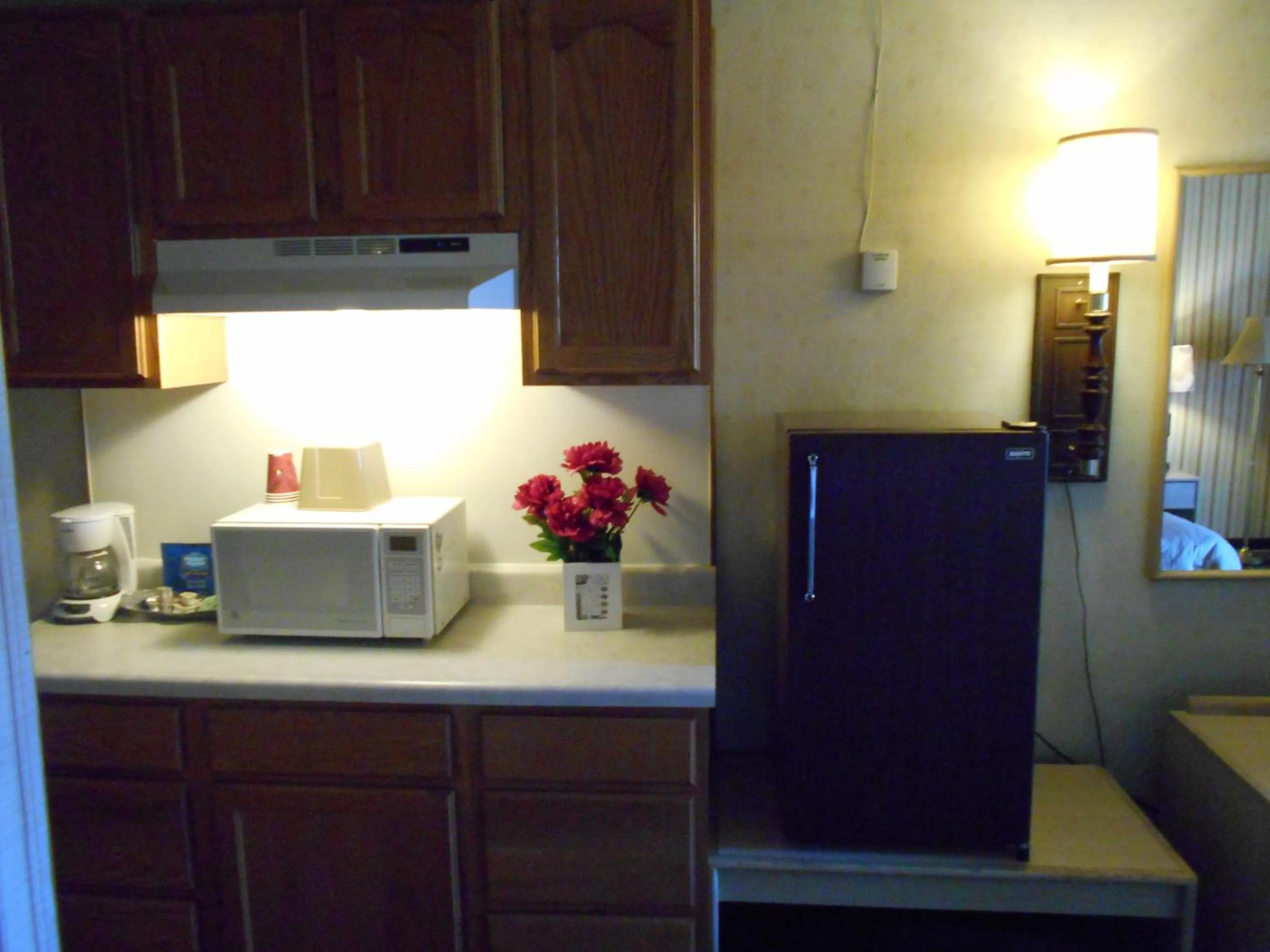 Coffee/tea facilities in Victorian Inn