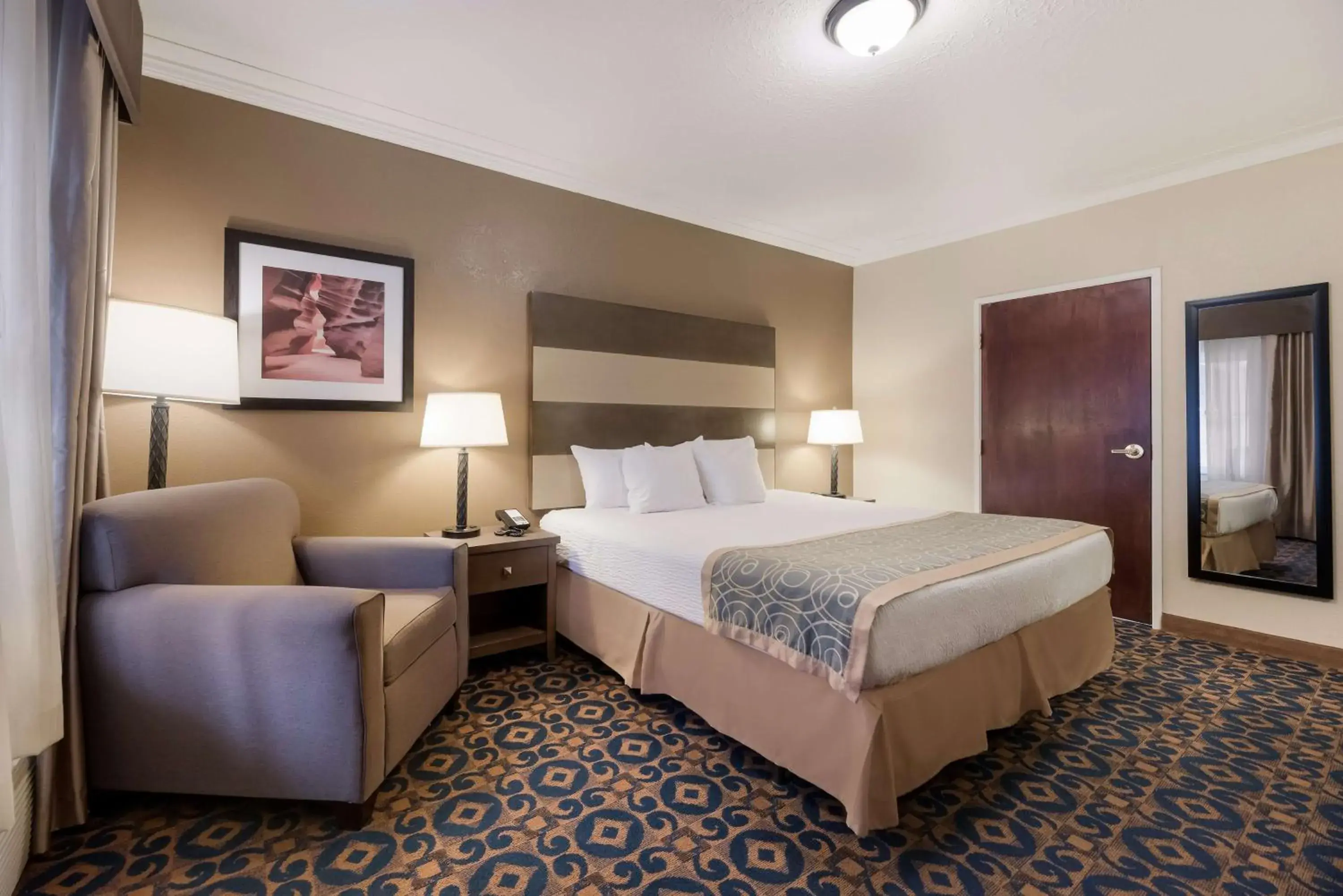 King Room with Walk-in Shower - Disability Access in Best Western Butch Cassidy Inn King Room with Walk-in Shower - Disability Access in Best Western Butch Cassidy Inn