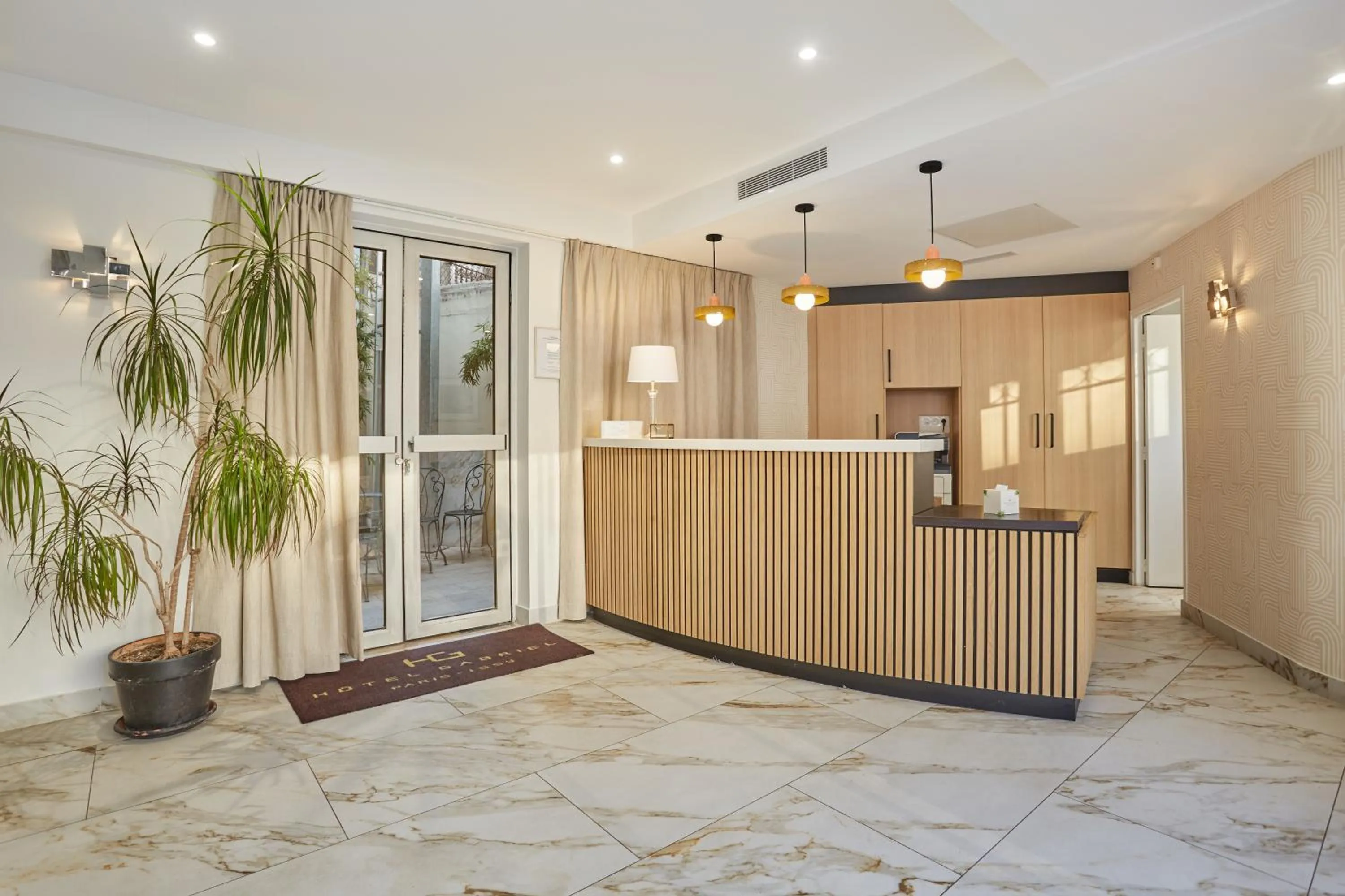 Lobby or reception in Hotel Gabriel Issy Paris