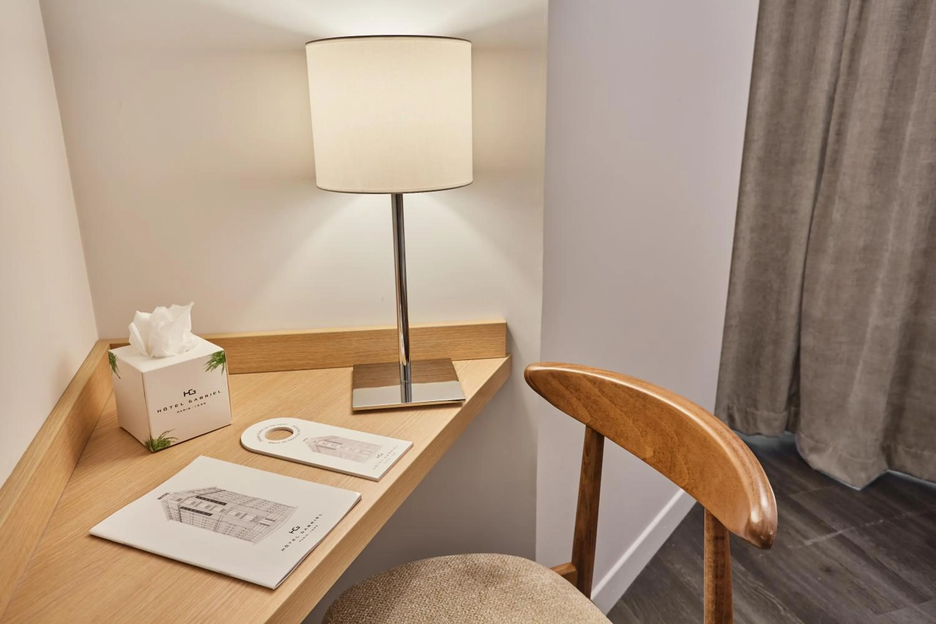 Seating area in Hotel Gabriel Issy Paris