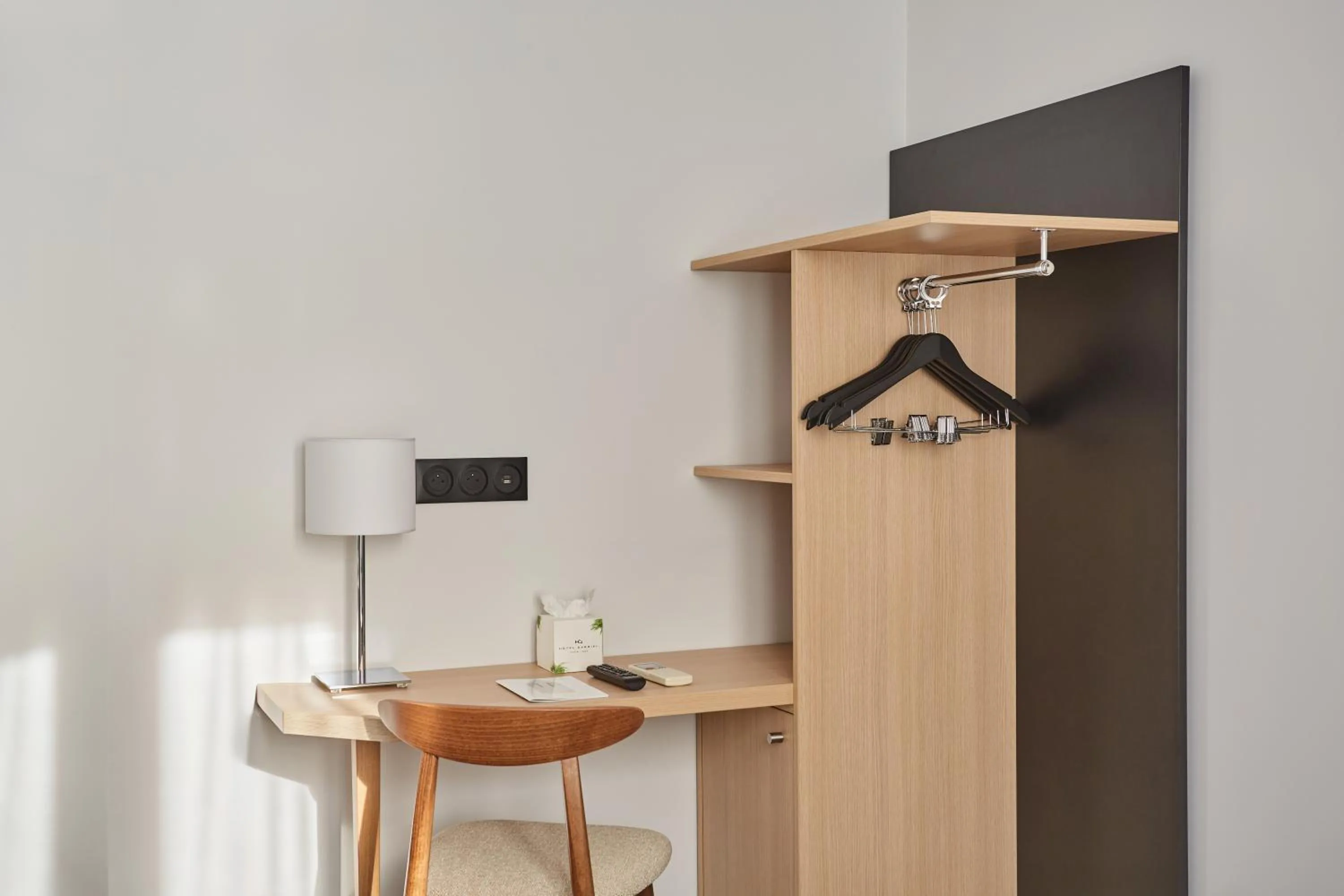 wardrobe in Hotel Gabriel Issy Paris