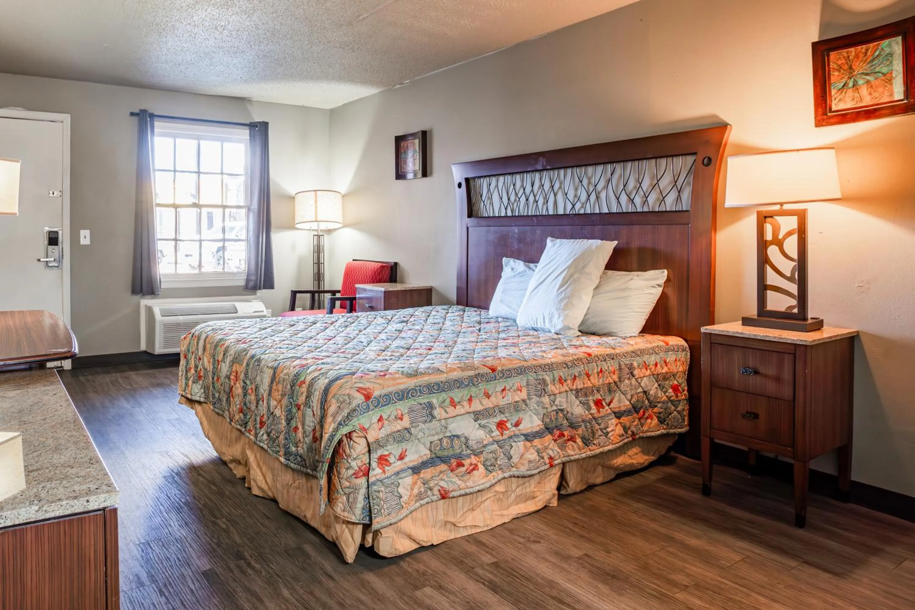 Bedroom, Bed in Southern Inn By OYO Walterboro I-95