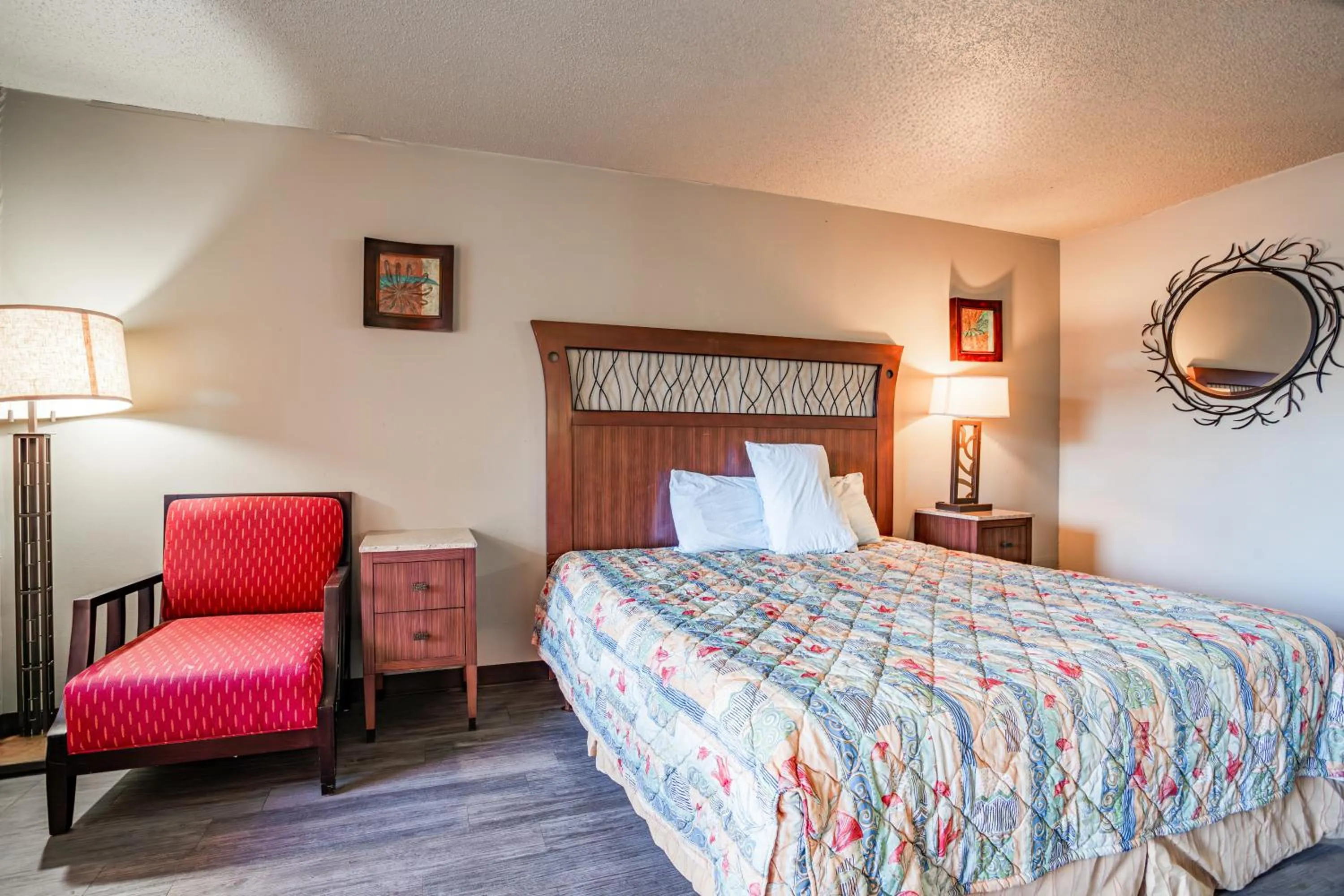 Bedroom, Bed in Southern Inn By OYO Walterboro I-95