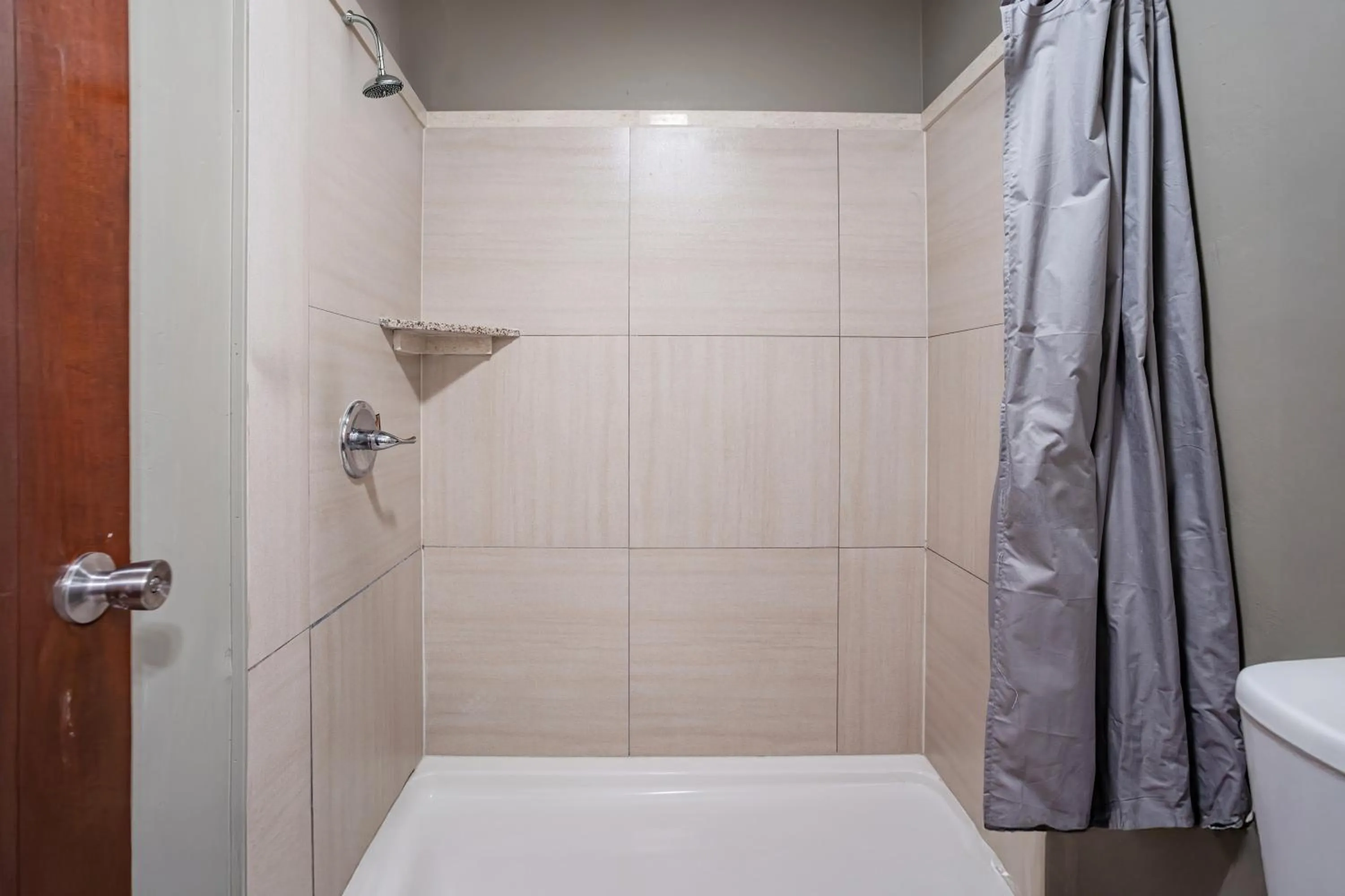 Bathroom in Southern Inn By OYO Walterboro I-95