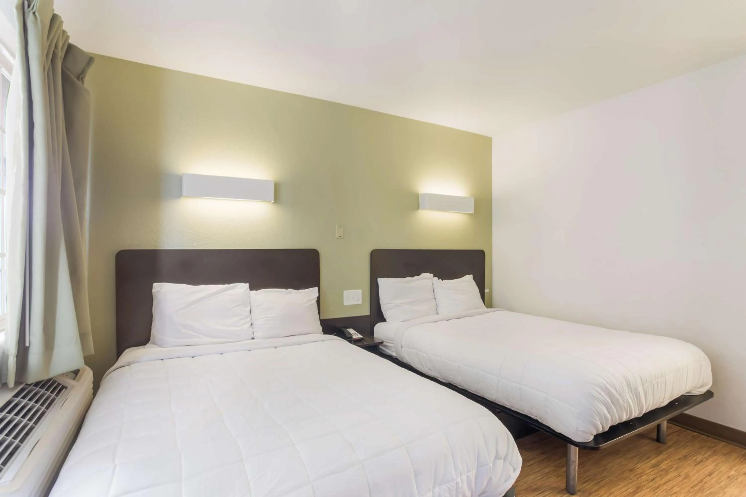 Bedroom, Bed in Americas Best Value Inn Bowling Green