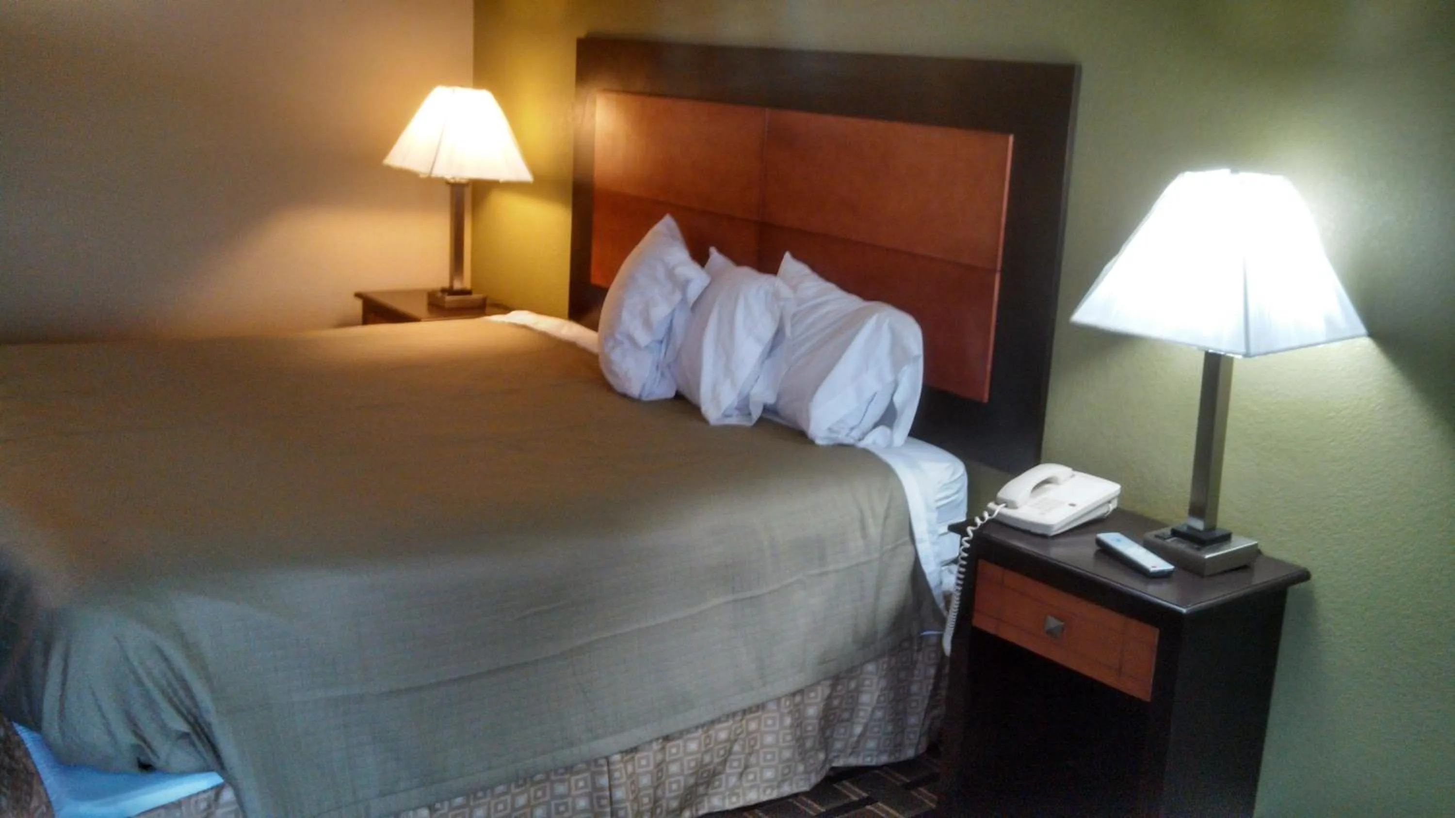 Bed in Relax Inn Heth