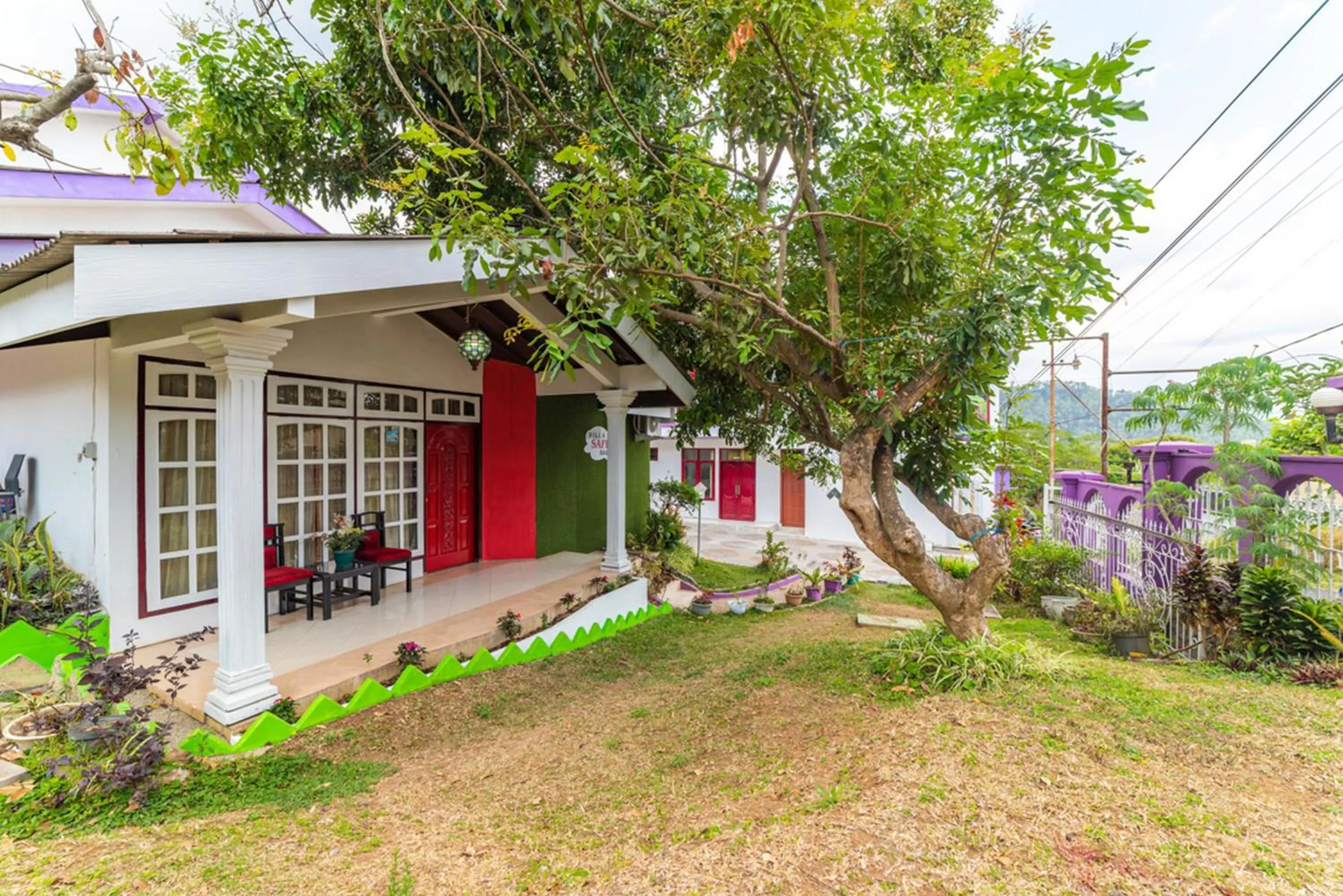 RedDoorz Syariah near Balai Kota Batu