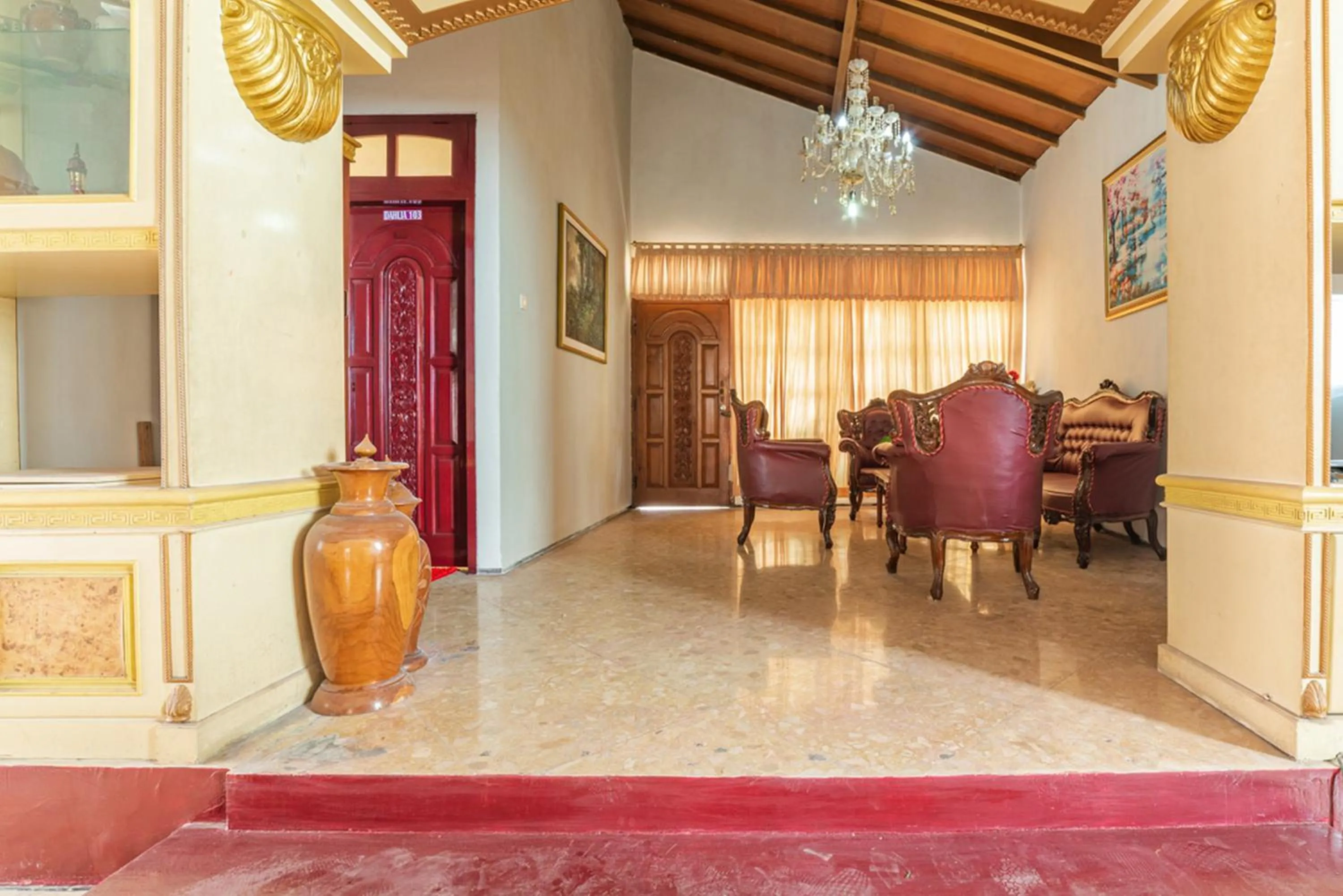 RedDoorz Syariah near Balai Kota Batu