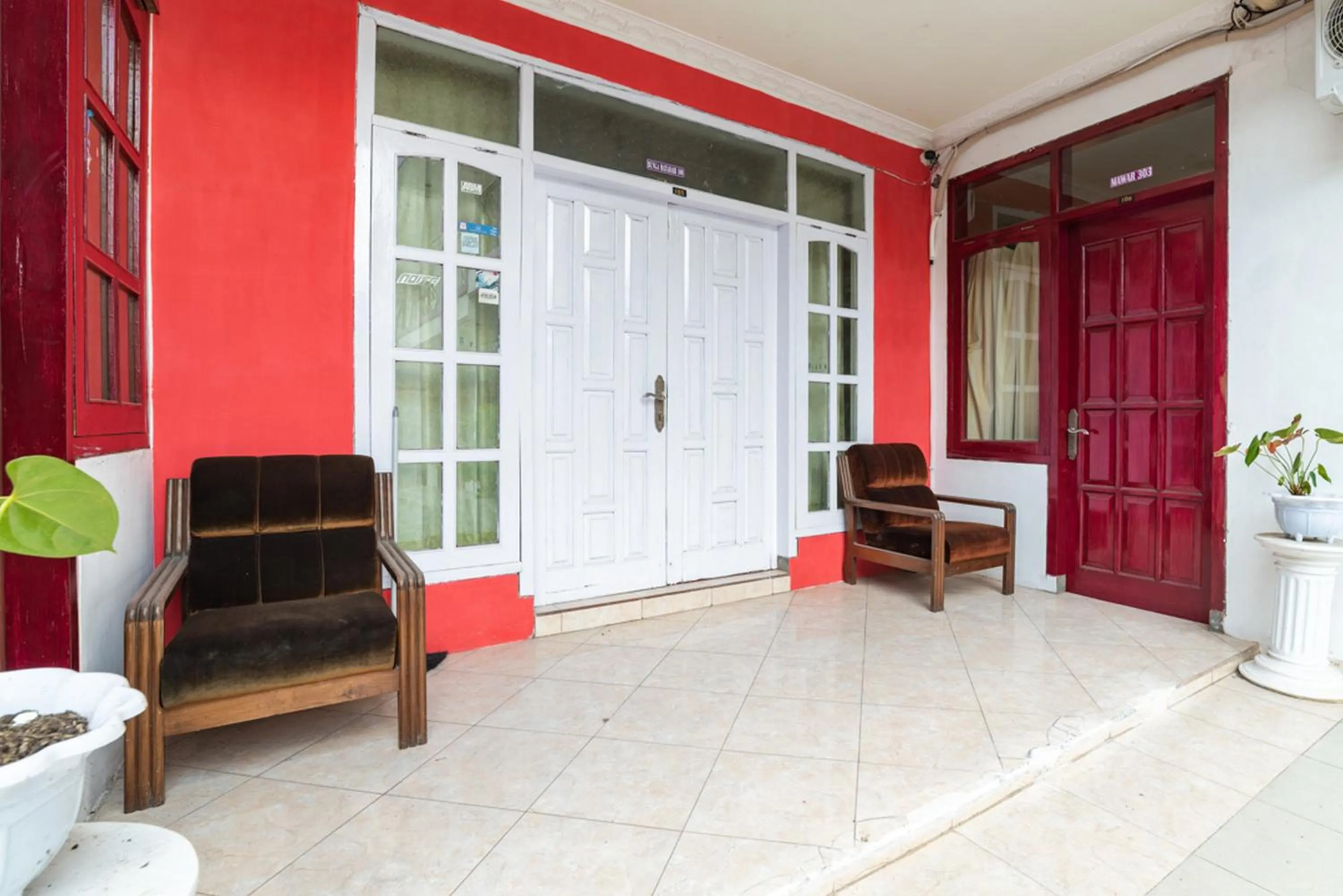 RedDoorz Syariah near Balai Kota Batu