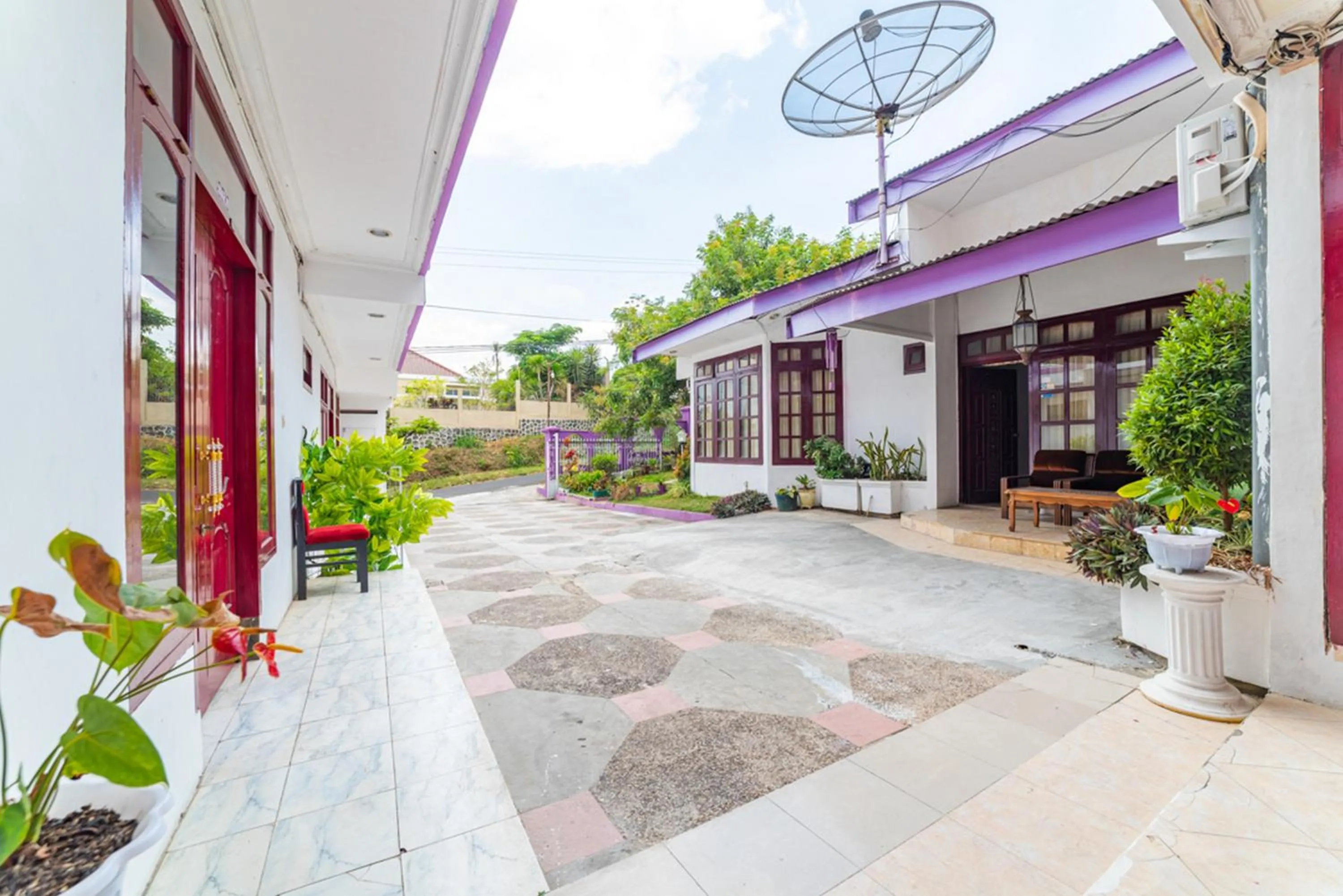 RedDoorz Syariah near Balai Kota Batu